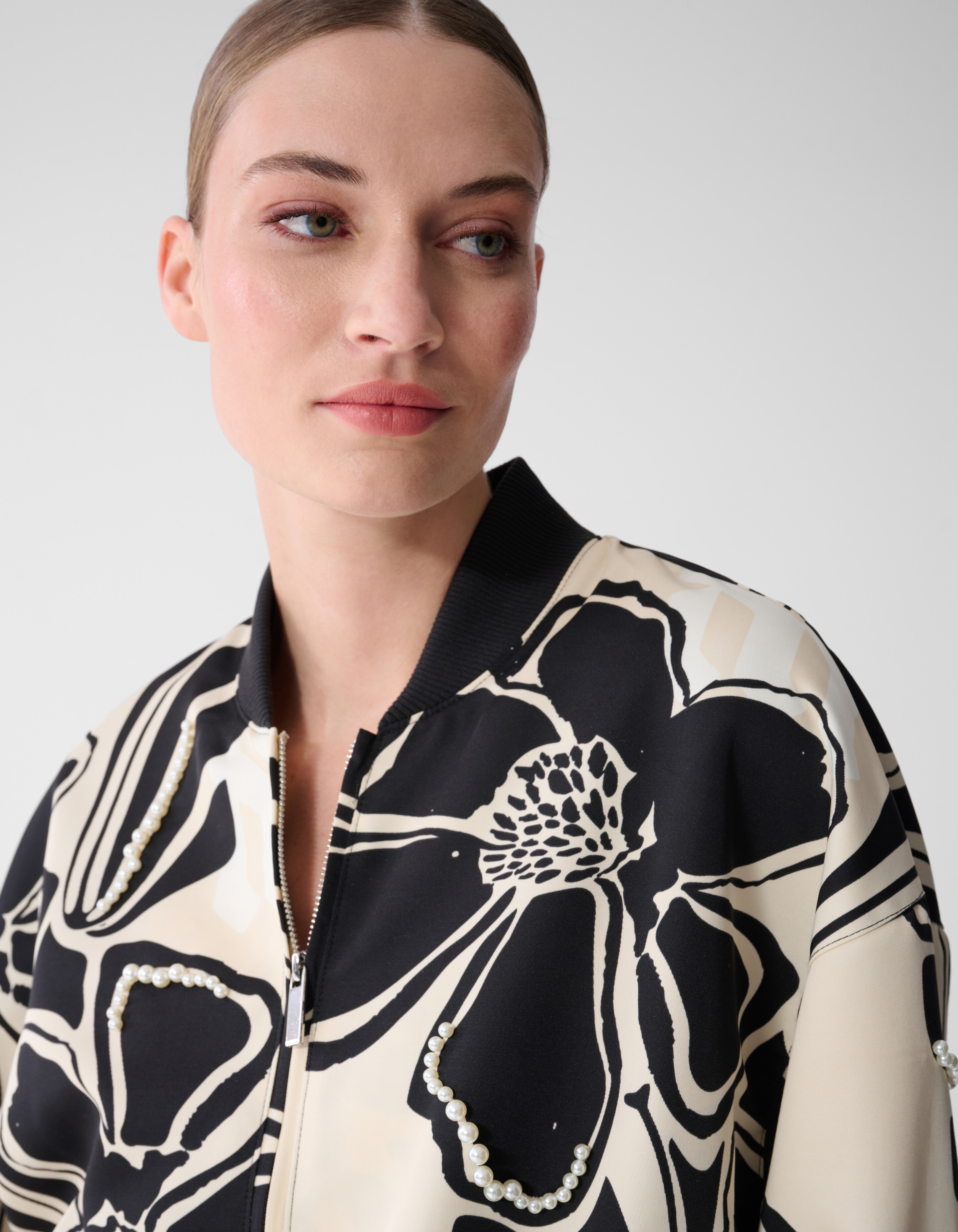 Embellished Bomberjack Wit/Zwart By Mieke SHOEBY WOMEN