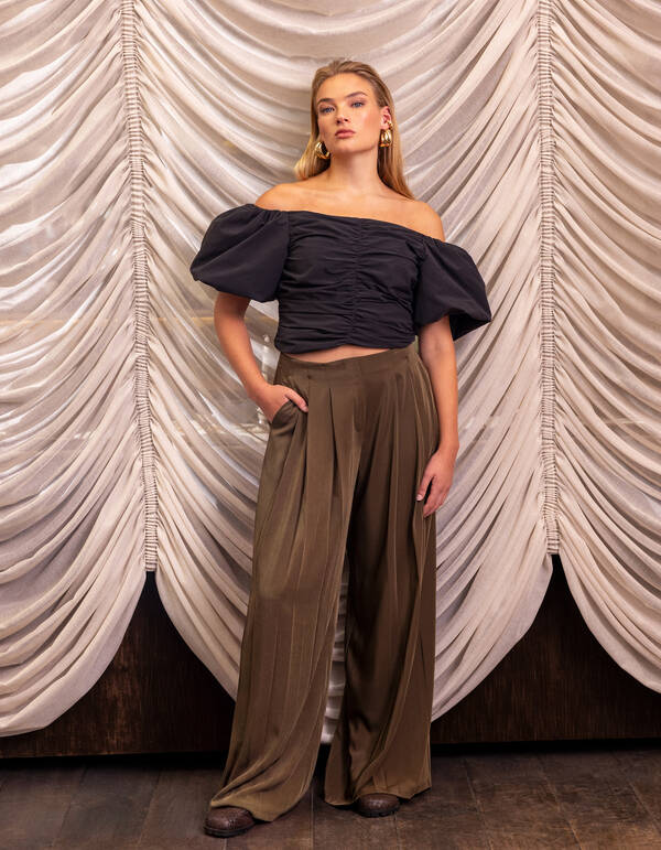 Pleated Loose Fit Broek Bruin By Fred SHOEBY WOMEN