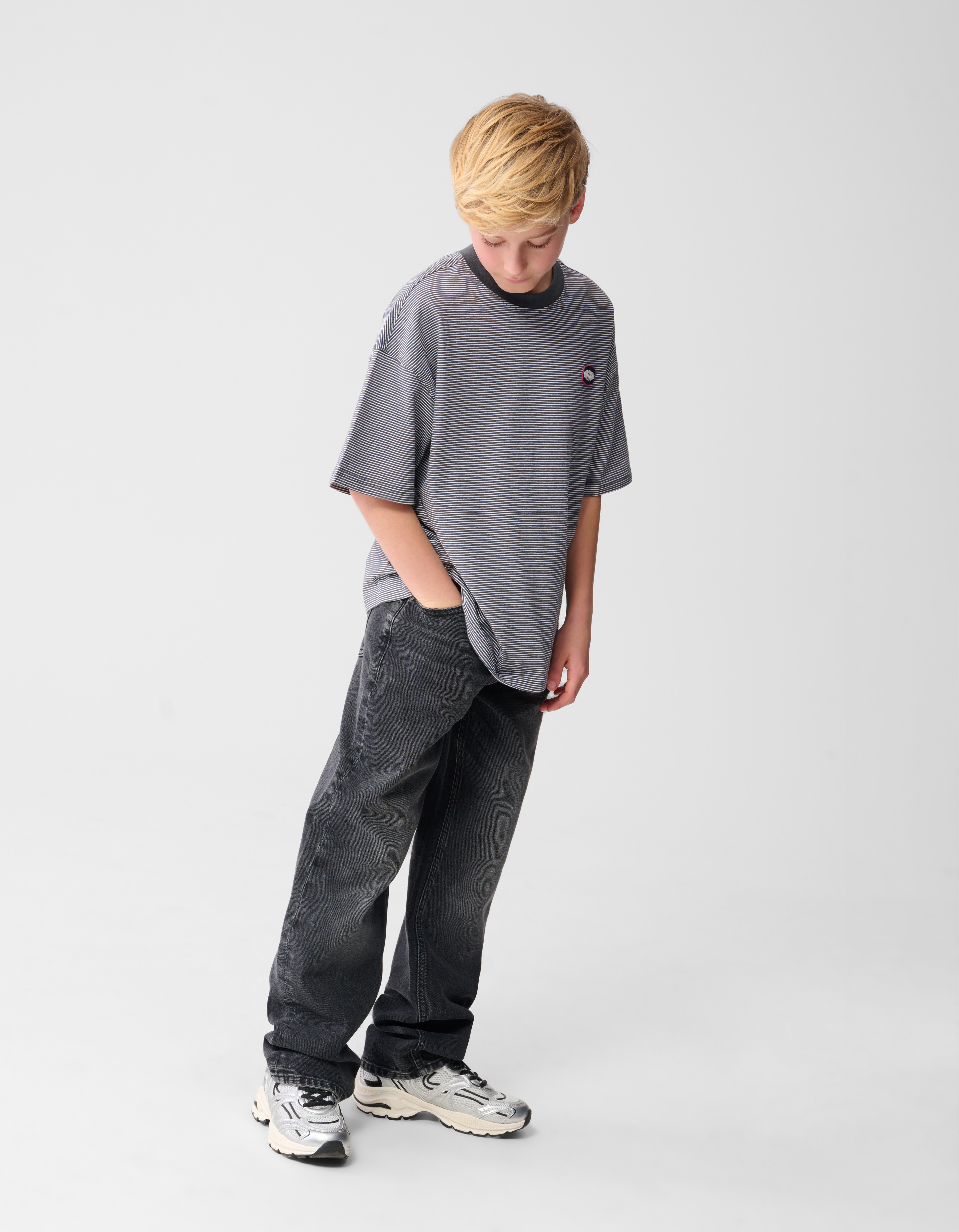 Stripe Artwork T-Shirt Zwart/Wit SHOEBY BOYS