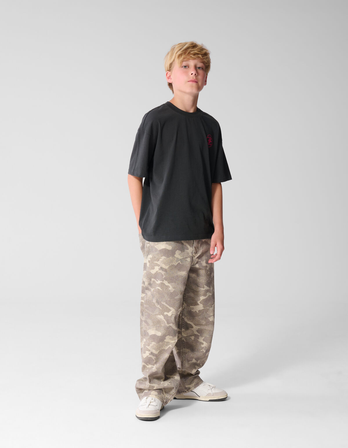 Camo Baggy Fit Jeans Lichtbruin SHOEBY BOYS