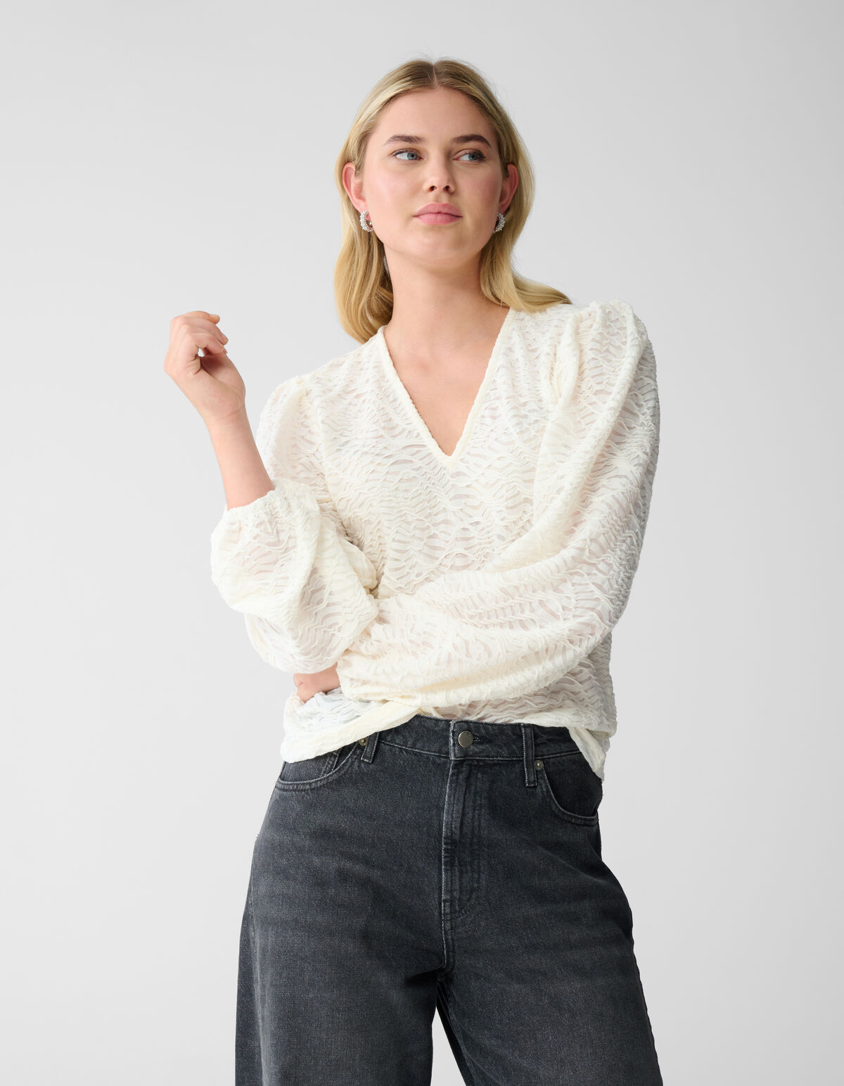 Crinkle V-hals Top Gebroken Wit SHOEBY WOMEN