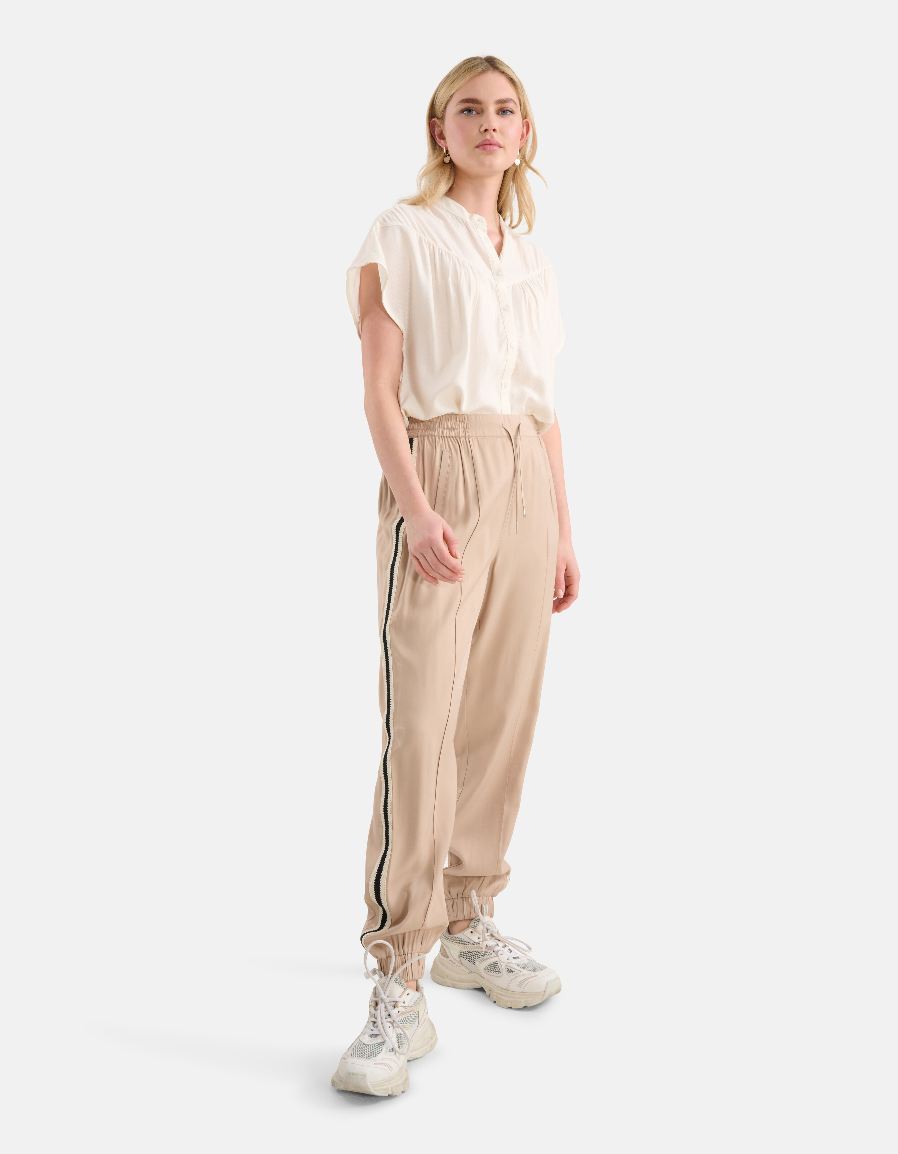 Cargo Tape Broek Zand SHOEBY WOMEN