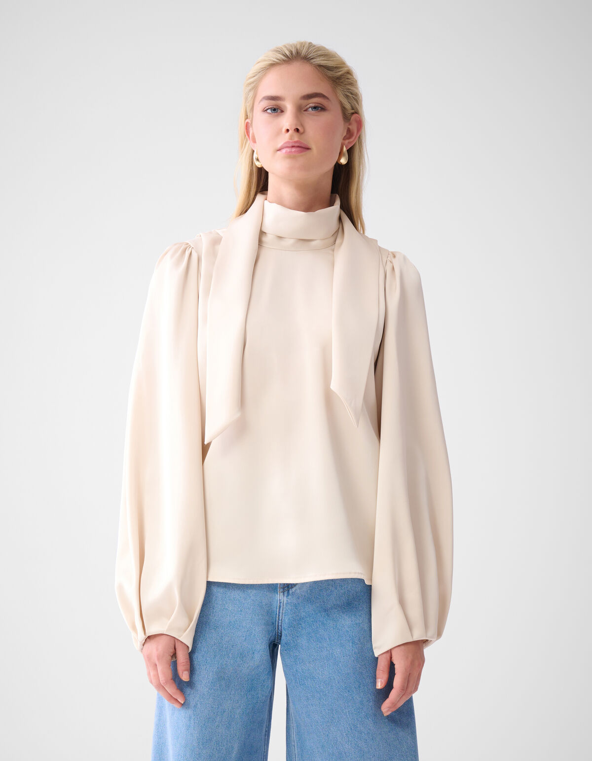 Satijnen Blouse Gebroken Wit By Lonneke SHOEBY WOMEN