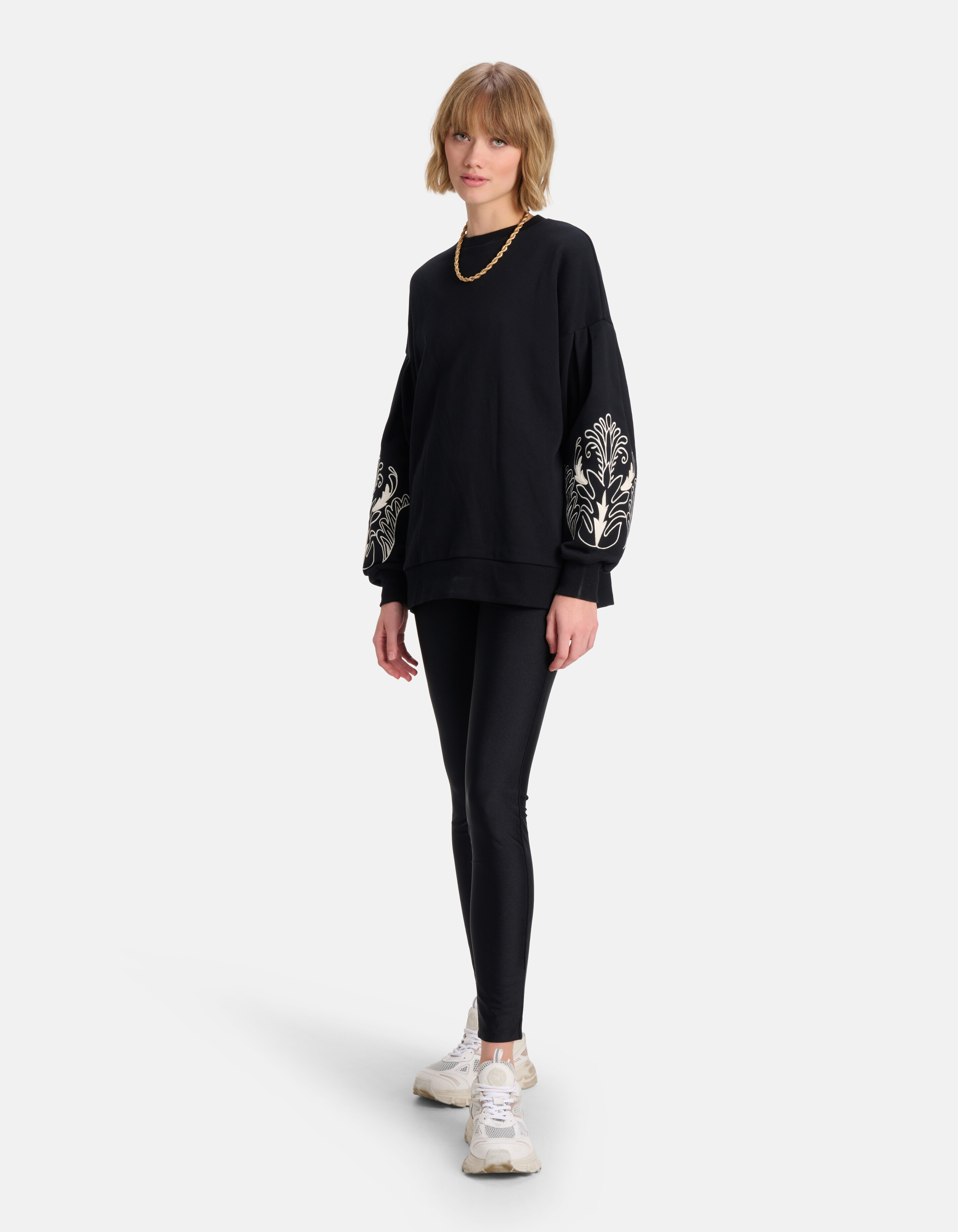 Embroidery Patch Sweater Zwart SHOEBY WOMEN