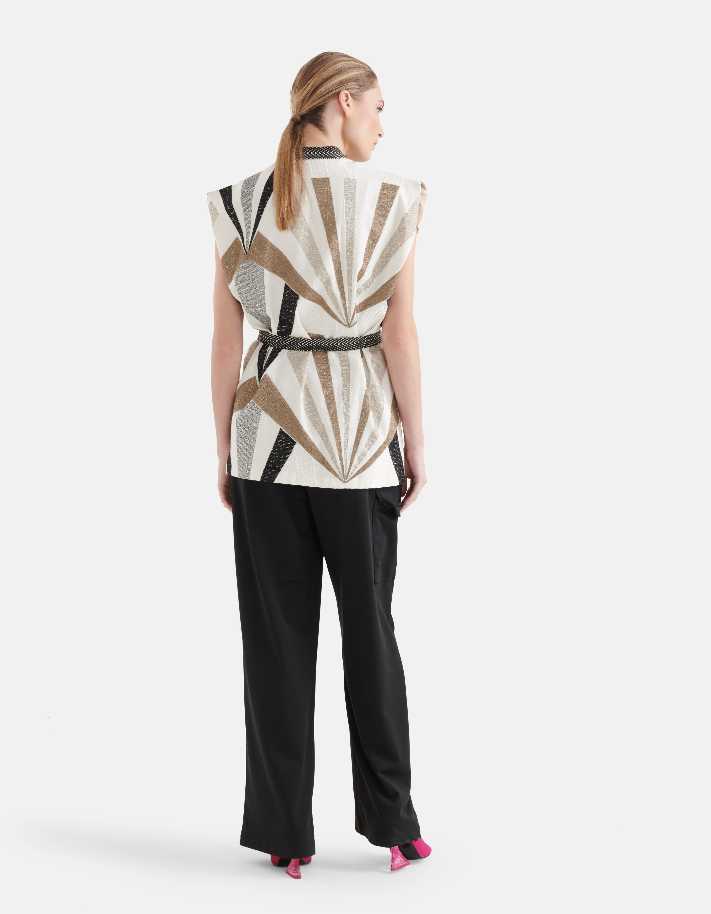 Grafisch Sleeveless Gilet Gebroken Wit By Mieke SHOEBY WOMEN