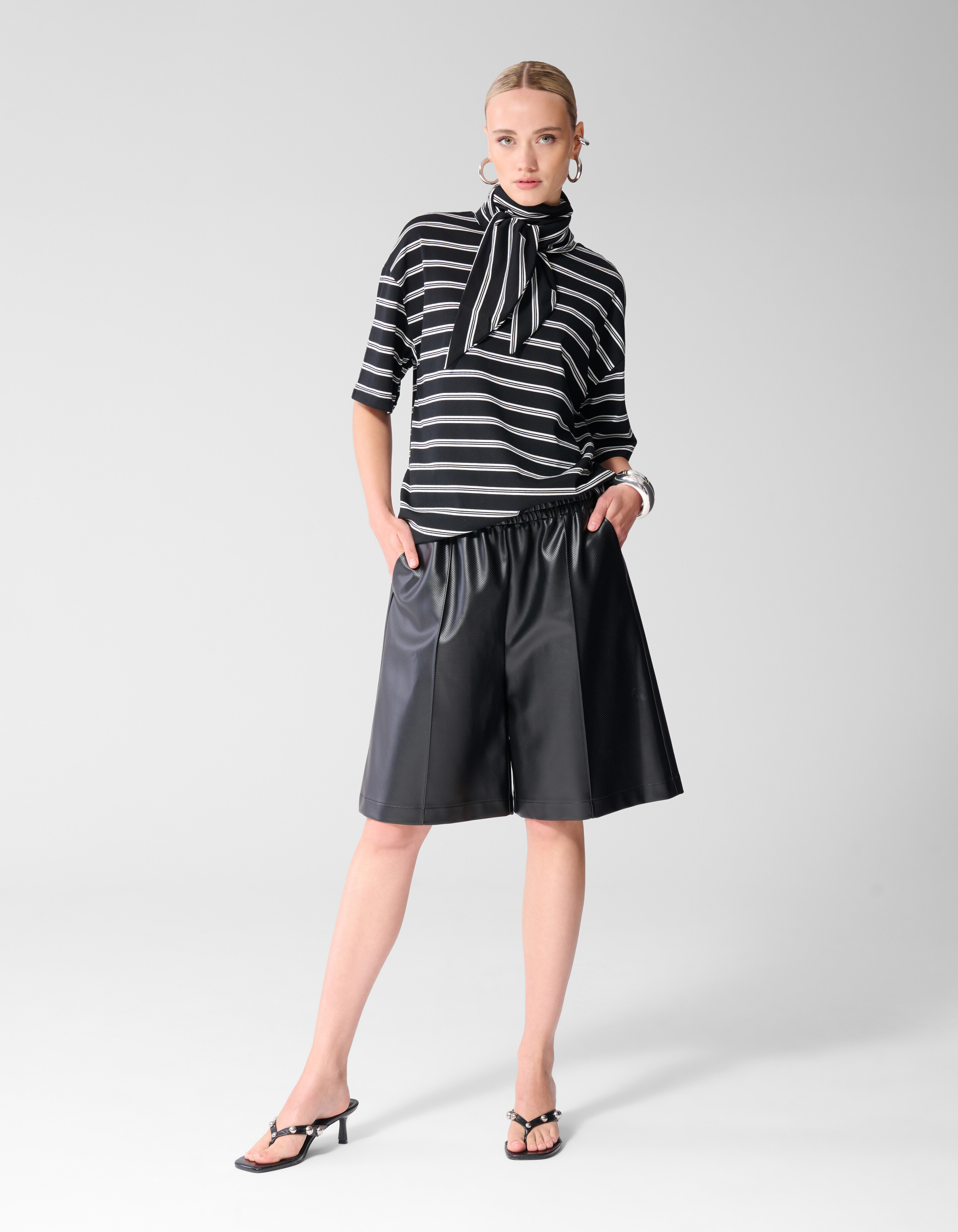 Scarf Striped T-shirt Zwart/Wit SHOEBY WOMEN