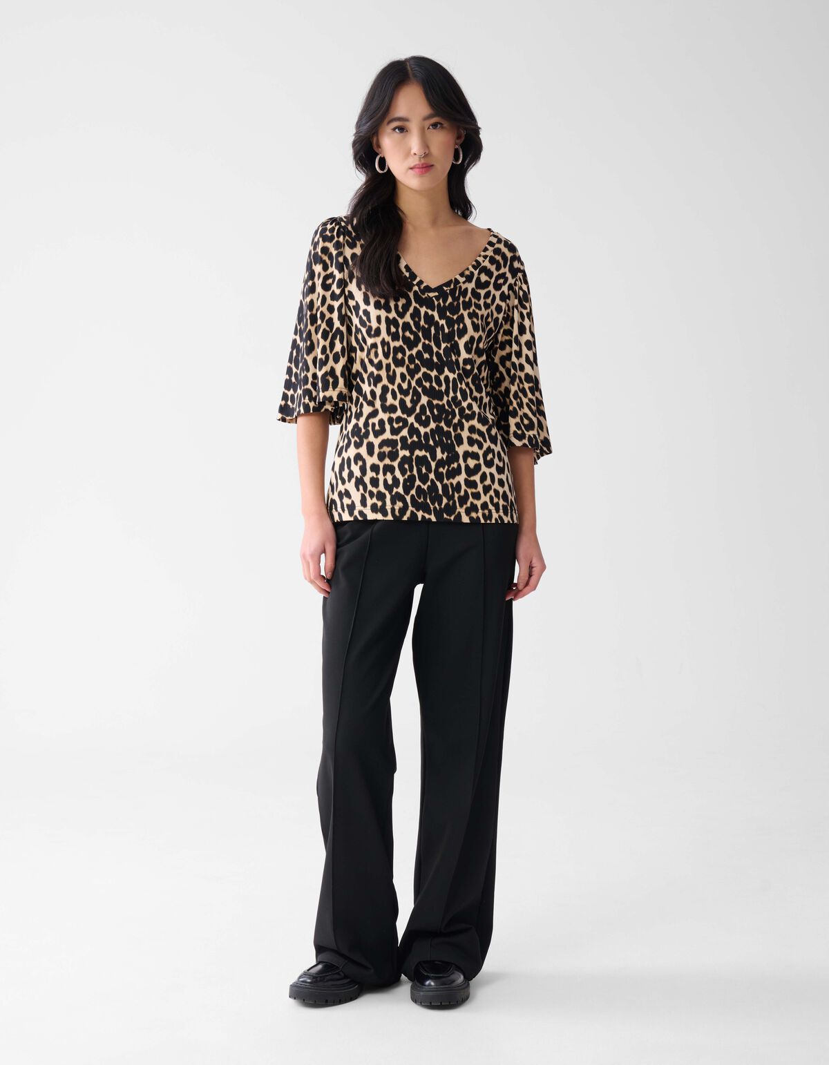 Leopard Ruffle Rib Top Bruin SHOEBY WOMEN