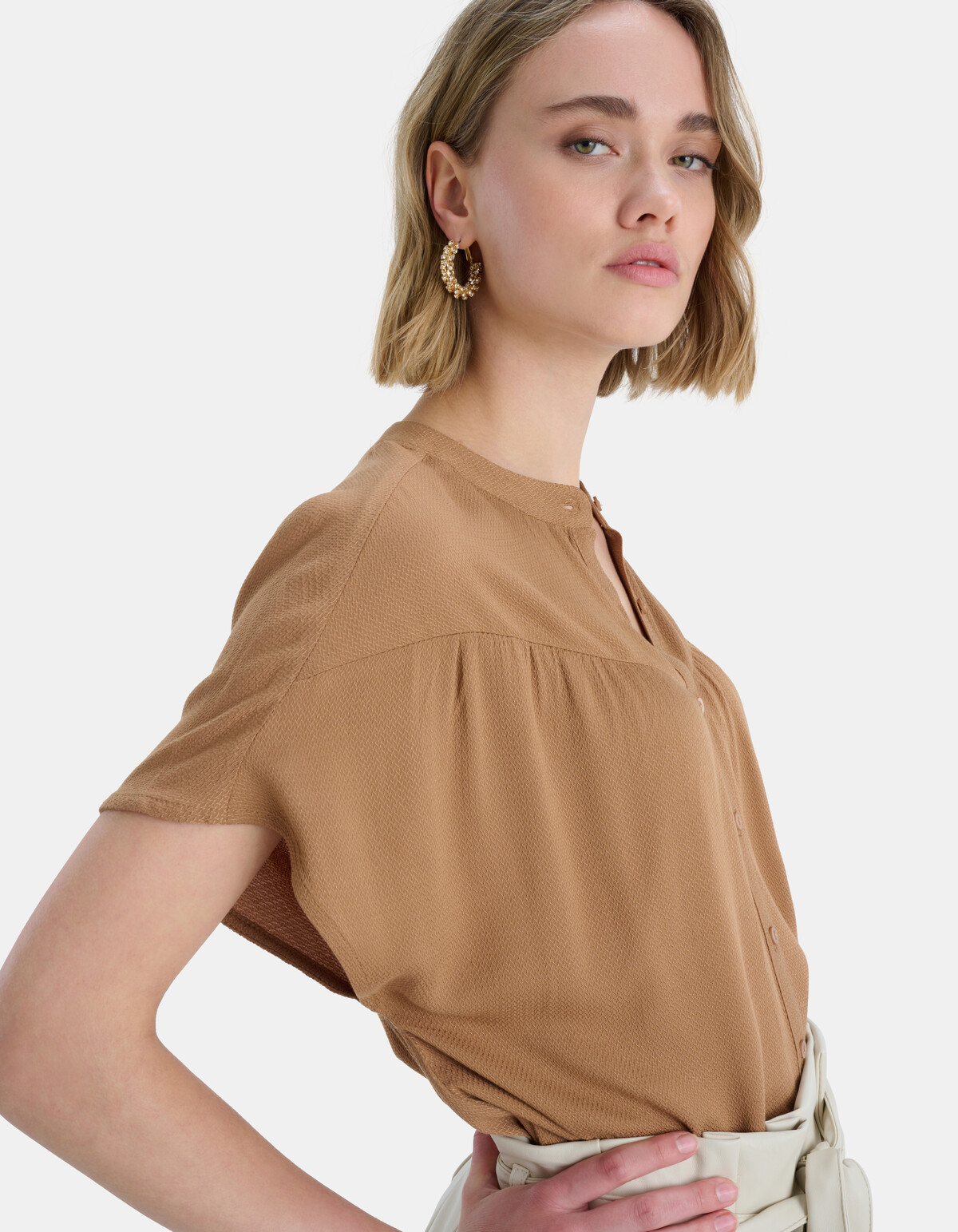 Jaccy Button Top EKSEPT