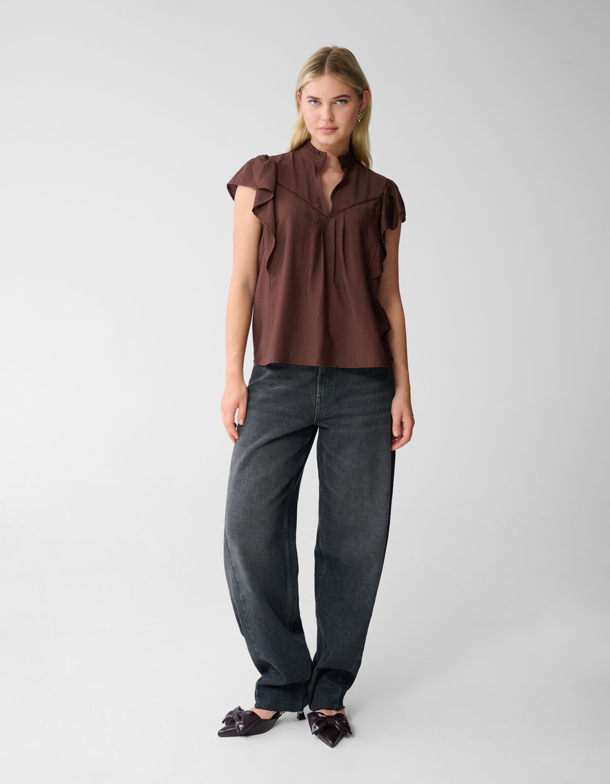 Ruffle Top Bruin SHOEBY WOMEN