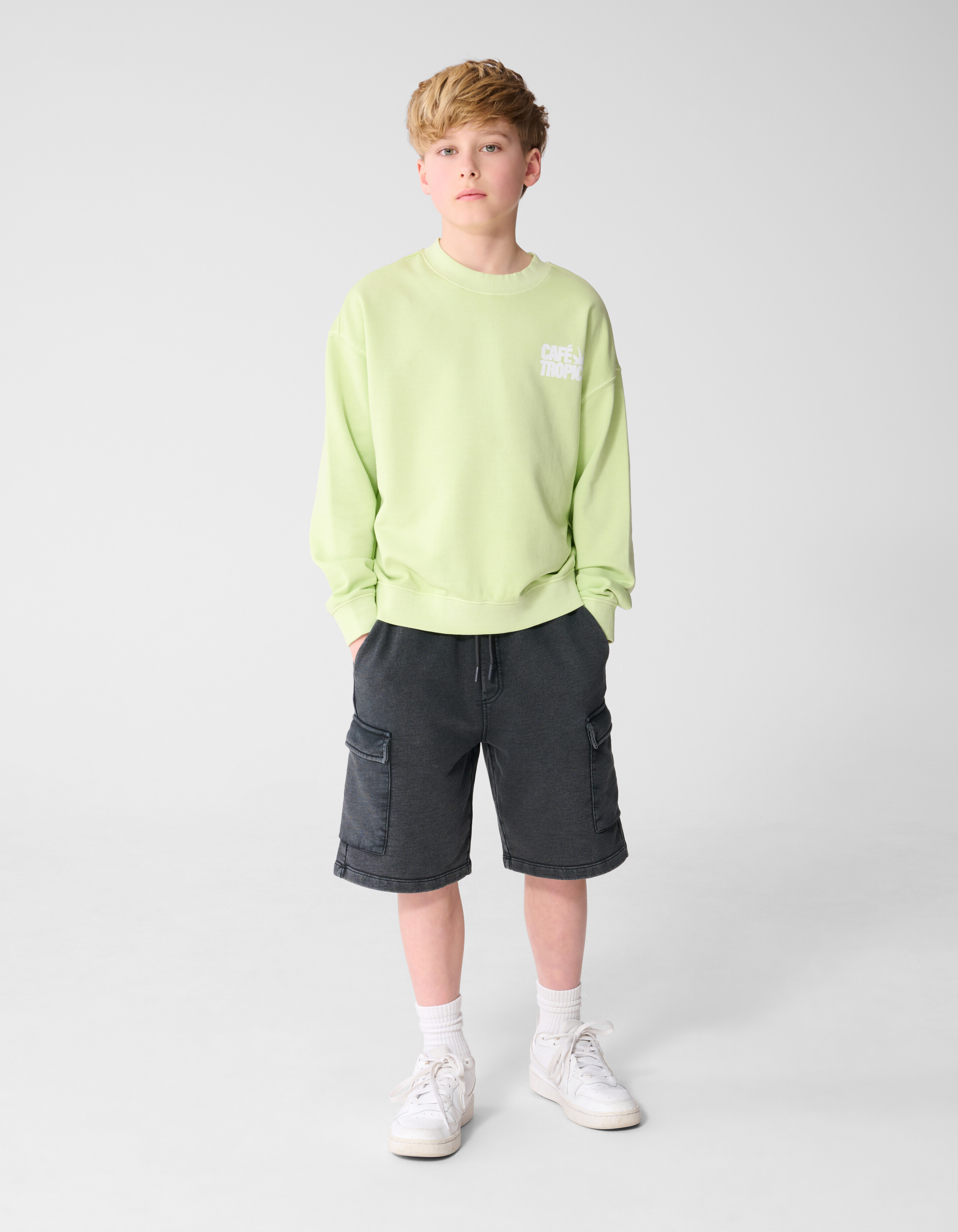 Caf&eacute; Tropico Artwork Sweater Lichtgroen SHOEBY BOYS