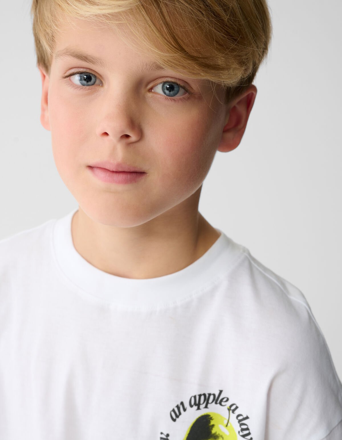 Apple Artwork T-shirt Wit SHOEBY BOYS