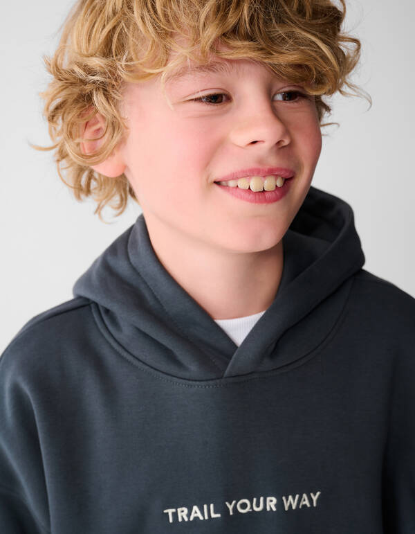 Trail Artwork Hoodie Donkergroen SHOEBY BOYS