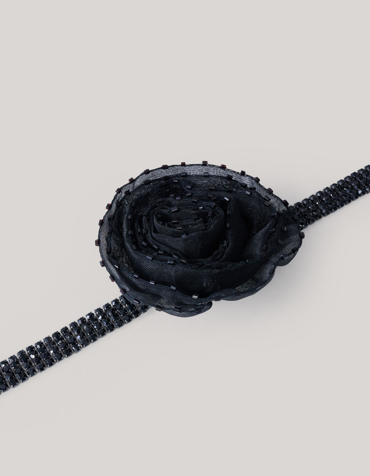 Strass Bloem Choker Zwart ACCESSOIRES SHOEBY