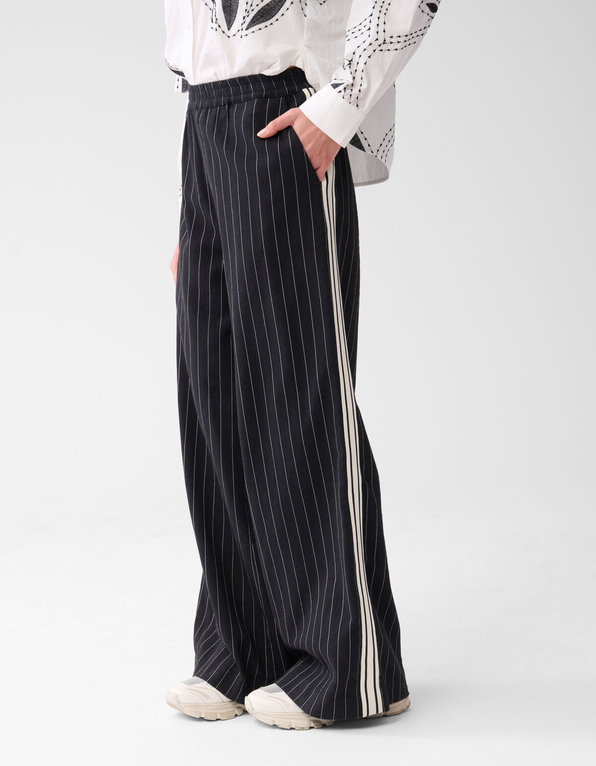 Pinstripe Wide Leg Fit Broek Donkergrijs SHOEBY WOMEN