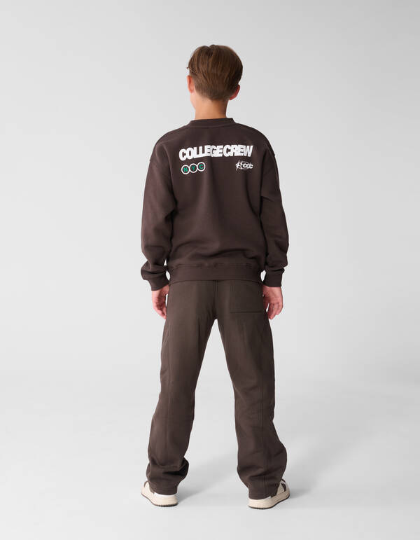 Oversized College Artwork Sweater Donkerbruin SHOEBY BOYS