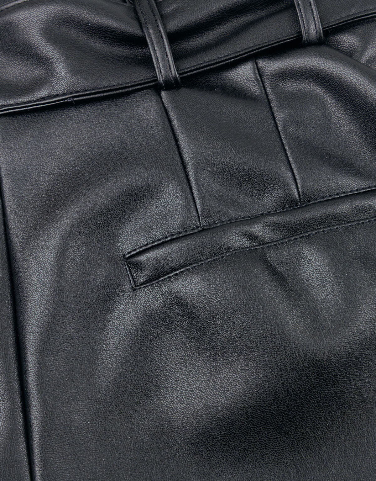 Vegan Leren Paperbag Short Zwart EKSEPT