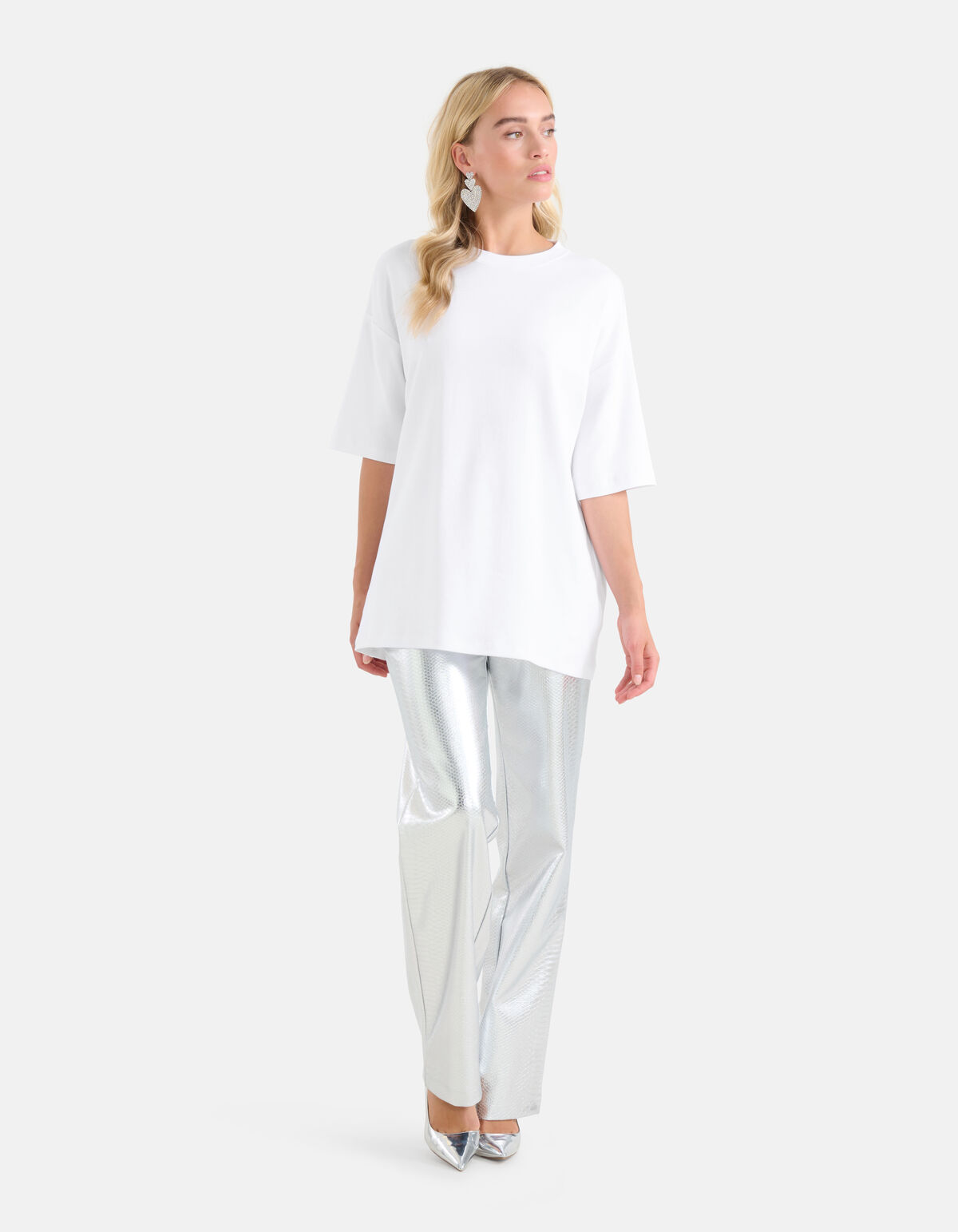 Oversized T-shirt Wit By Monica SHOEBY WOMEN