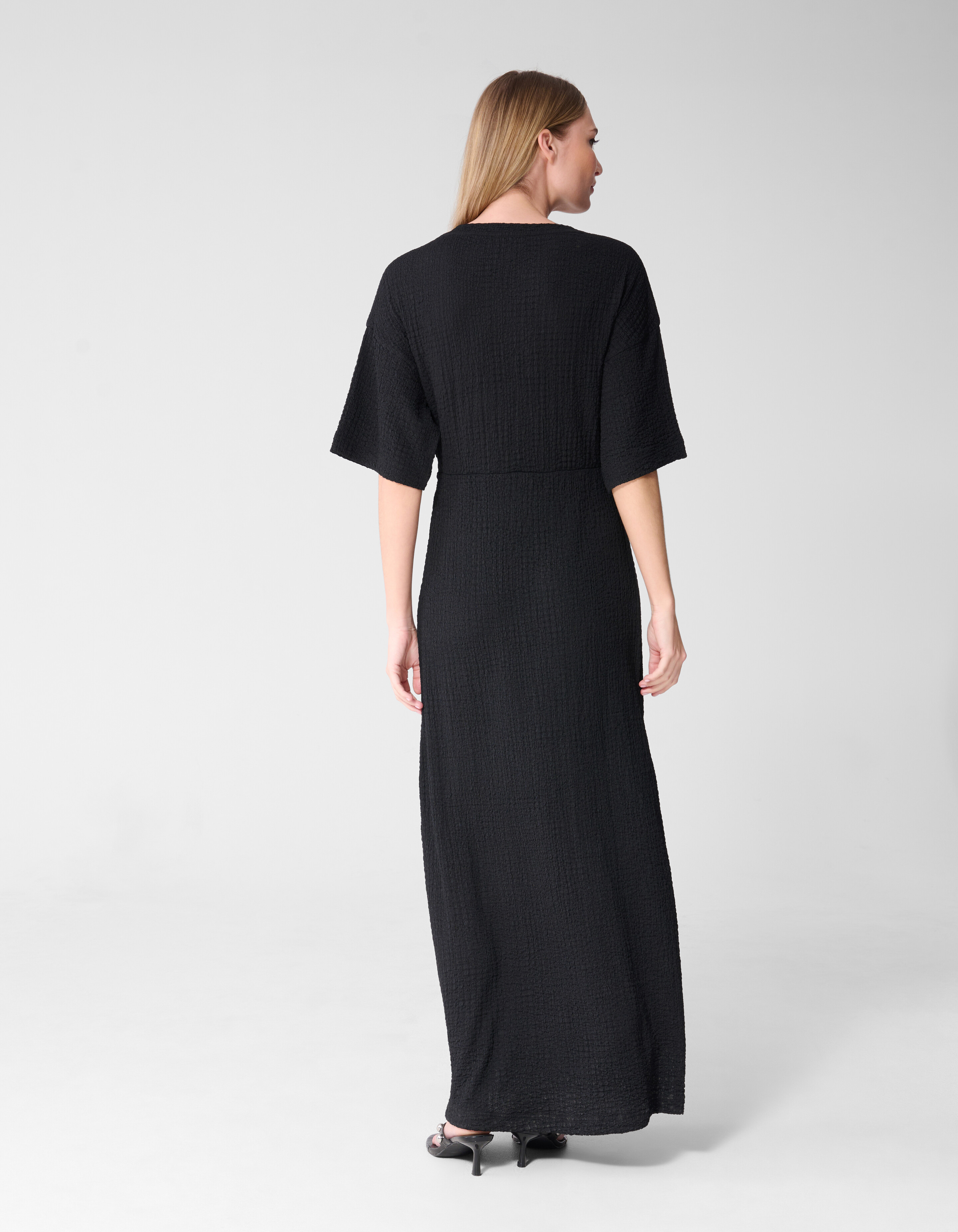 Organic Crinkle Maxi Jurk Zwart SHOEBY WOMEN