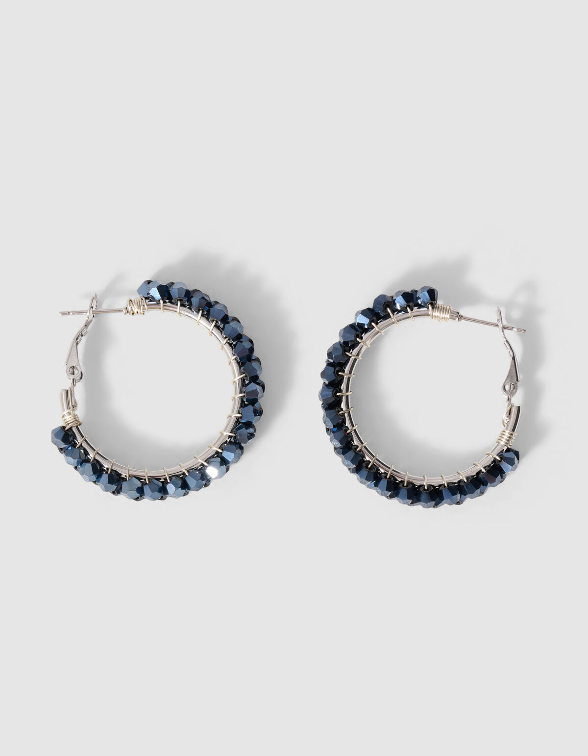 Beaded Hoop Oorbellen Blauw/Zilver SHOEBY ACCESSOIRES