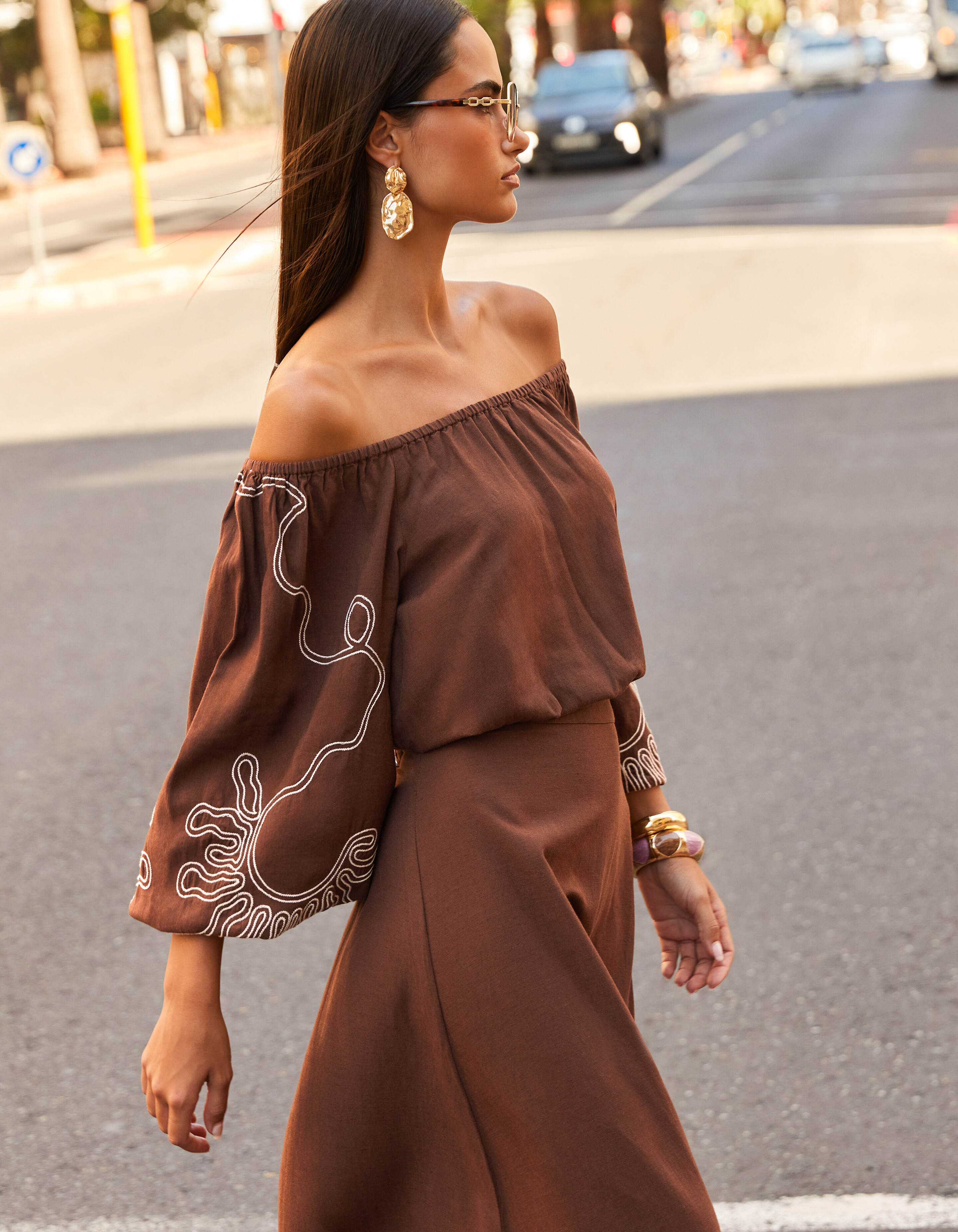 Embroidery Off Shoulder Top Bruin SHOEBY WOMEN