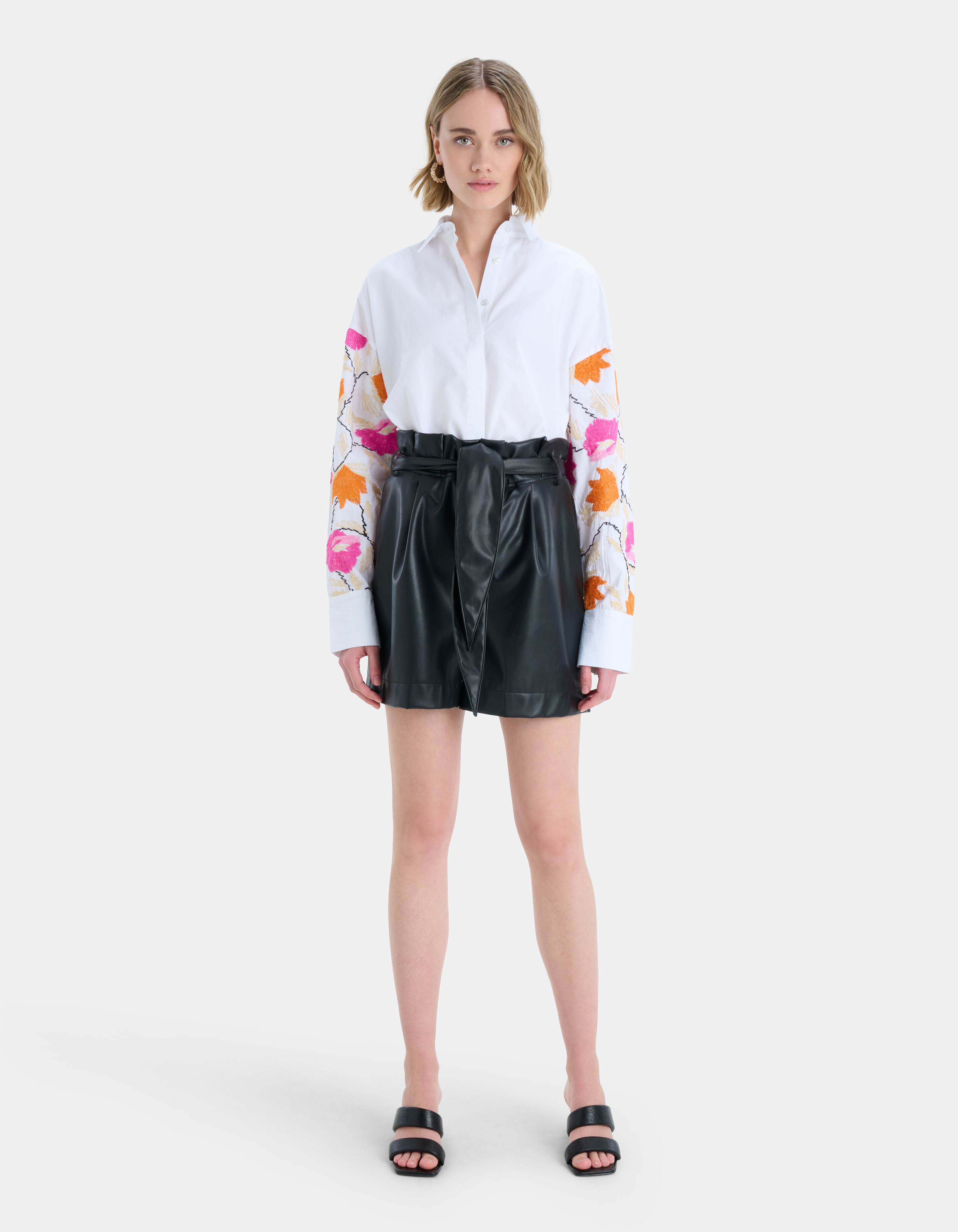 Embro Sleeve Blouse EKSEPT