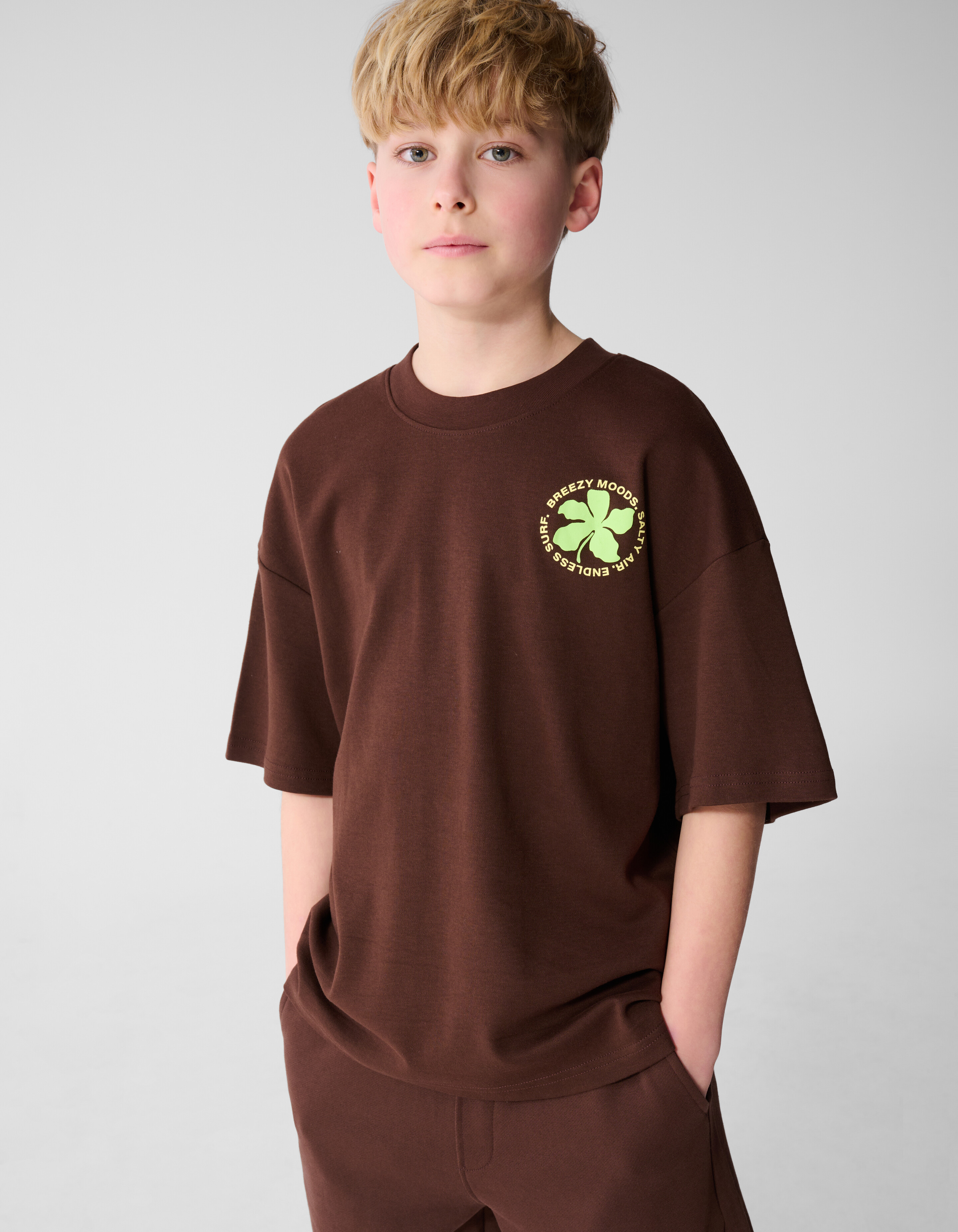 Cool Artwork T-shirt Donkerbruin SHOEBY BOYS