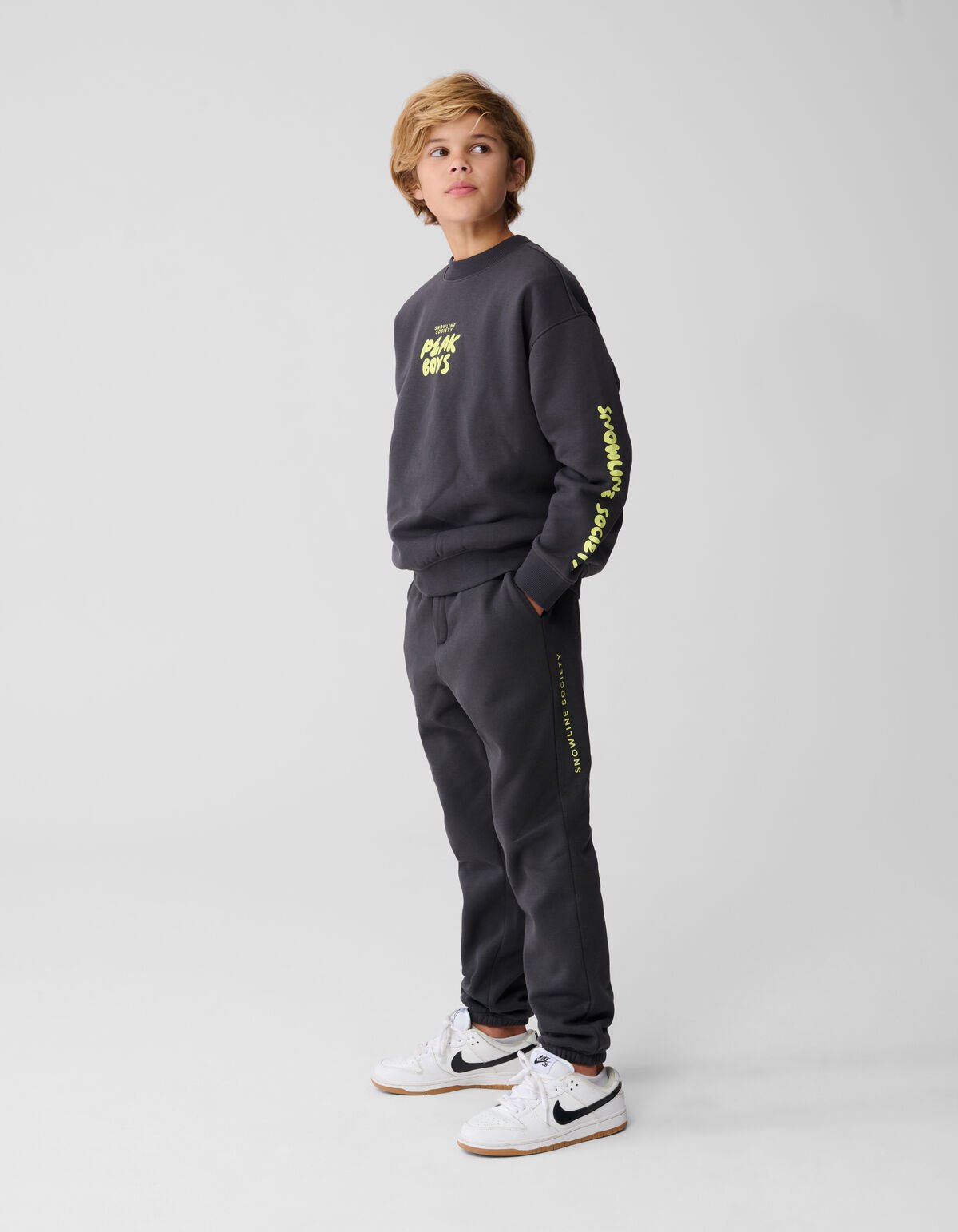 Peak Artwork Jogger Broek Donkergrijs SHOEBY BOYS