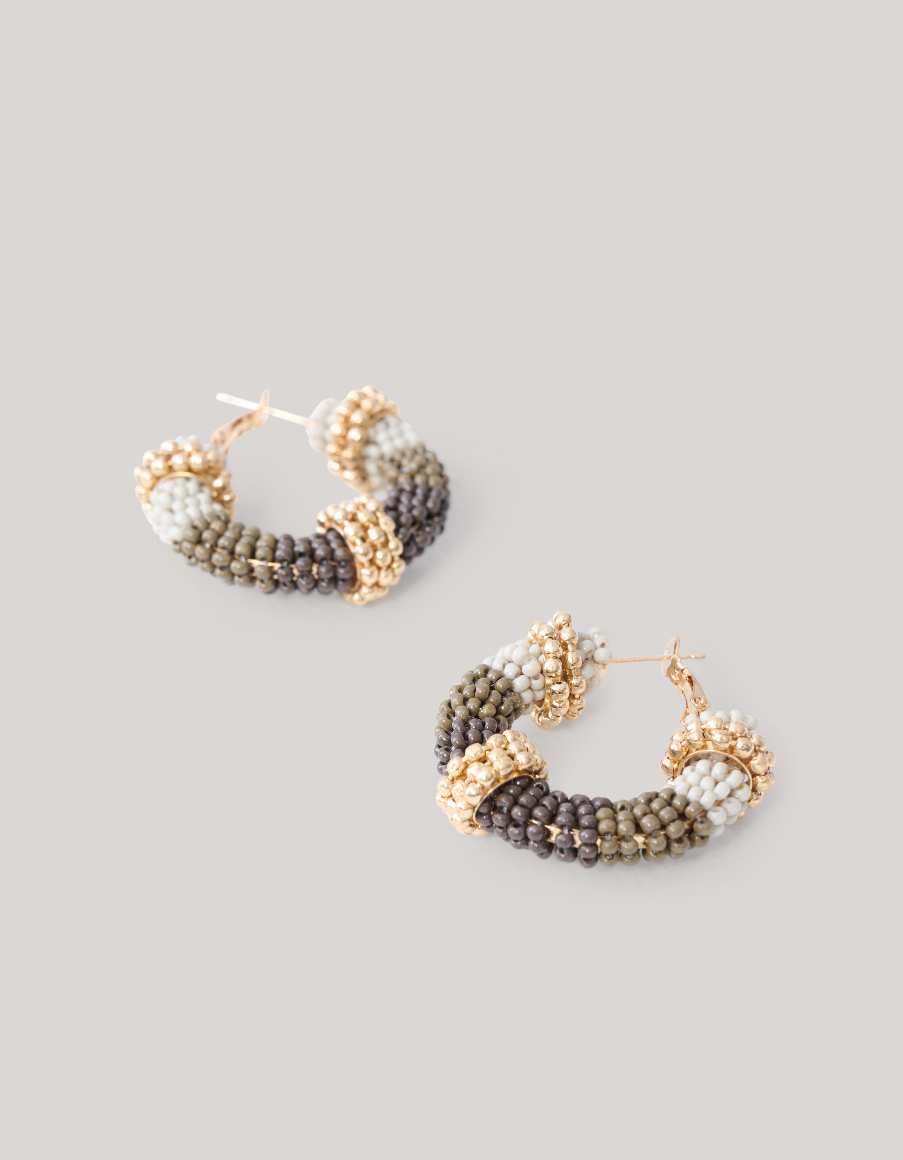 Beaded Oorbellen Beige SHOEBY ACCESSOIRES