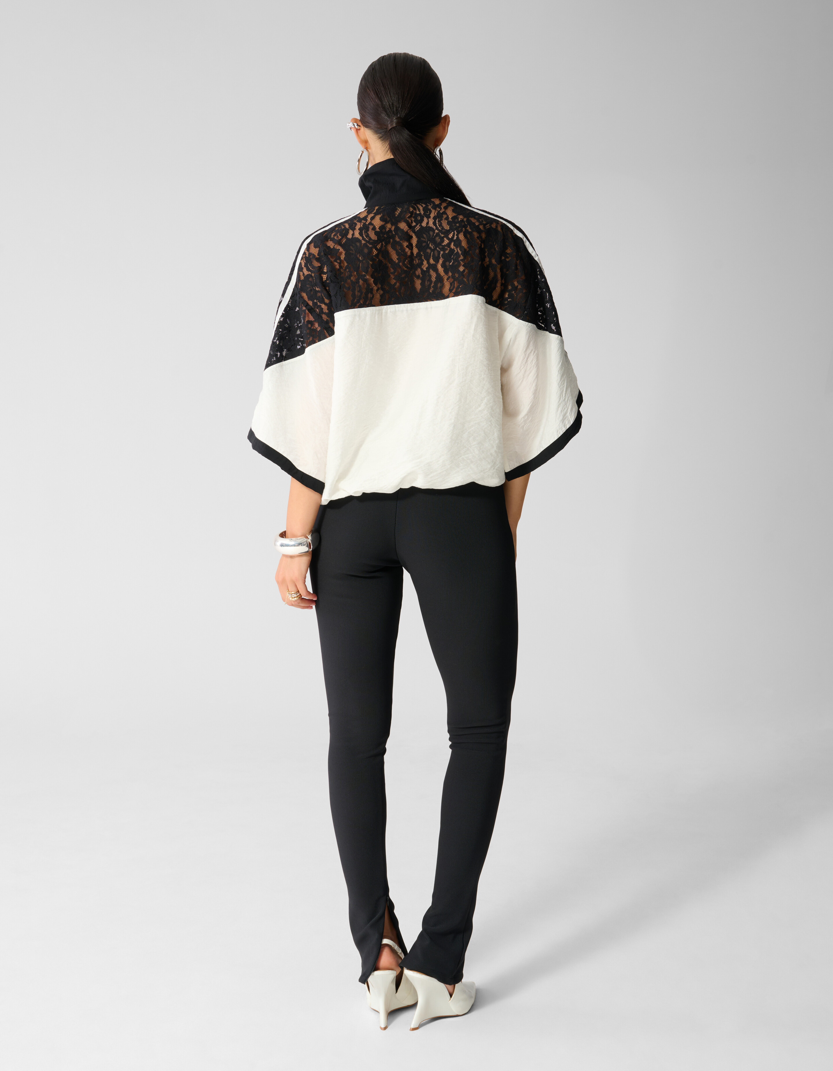 Lace Mix Track Blouse Zwart/Gebroken Wit SHOEBY WOMEN
