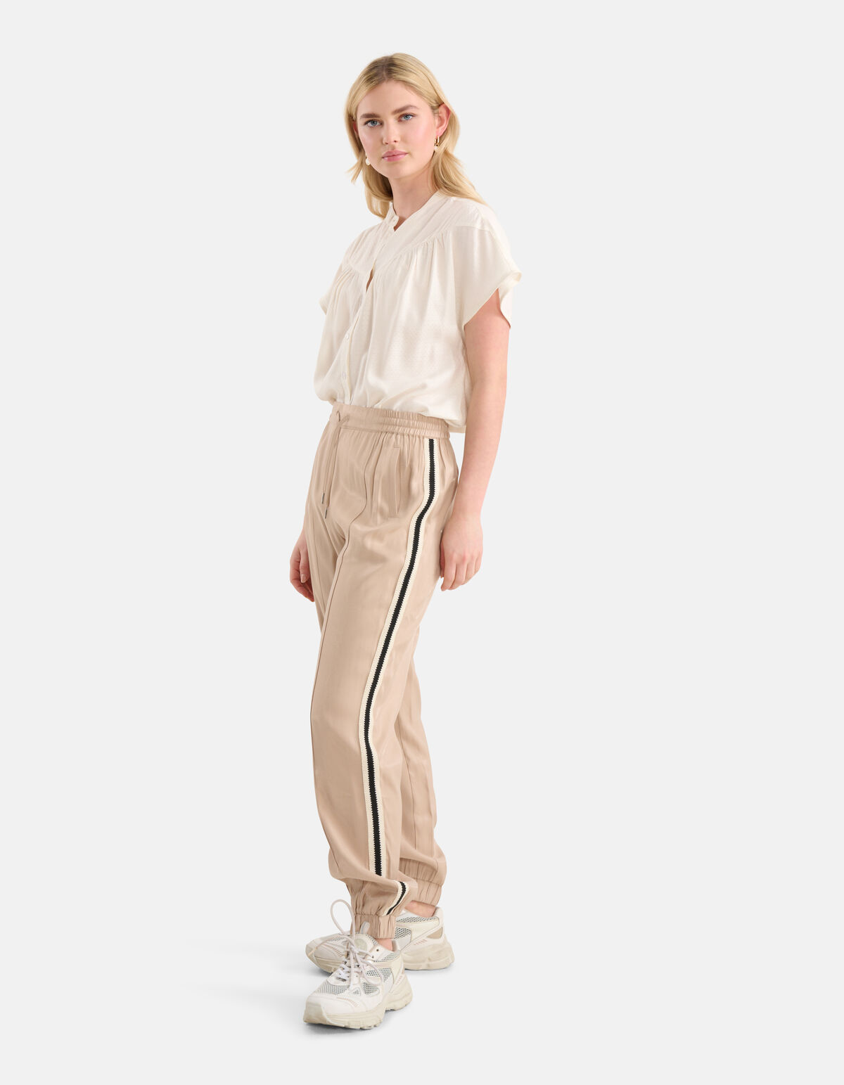 Cargo Tape Broek Zand SHOEBY WOMEN