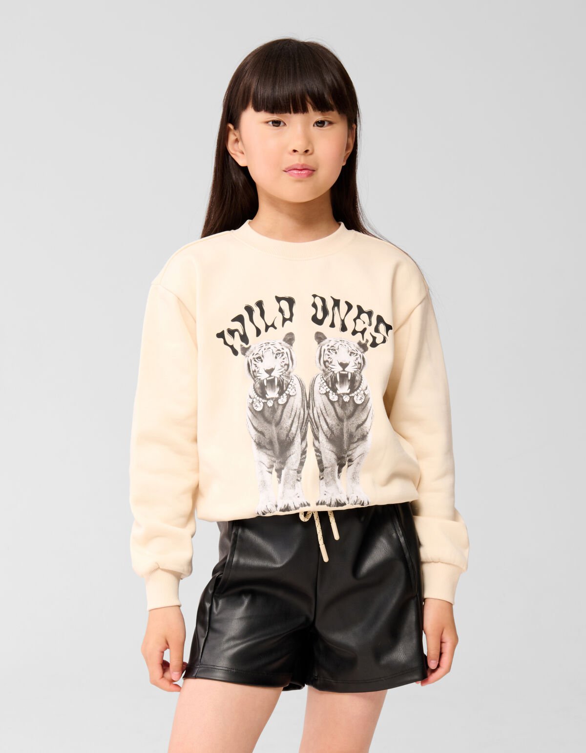 Vegan Leren Sporty Short Zwart SHOEBY GIRLS