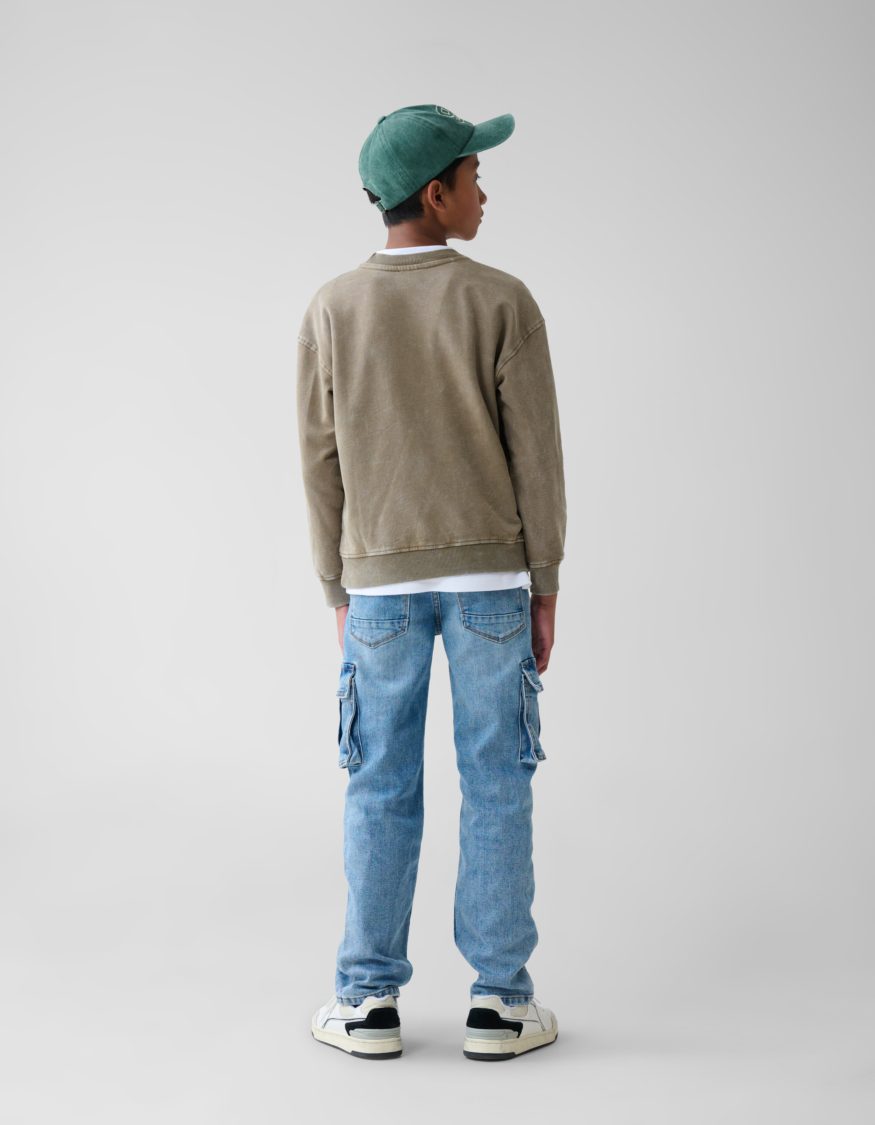 Washed Artwork Sweater Khaki SHOEBY BOYS