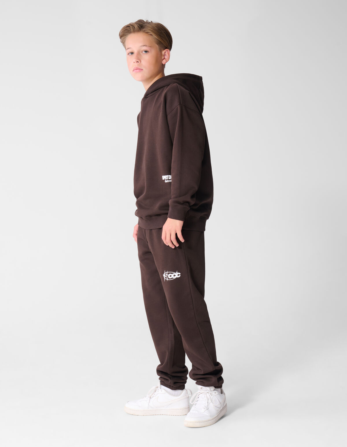 Minimal Hoodie Donkerbruin SHOEBY BOYS