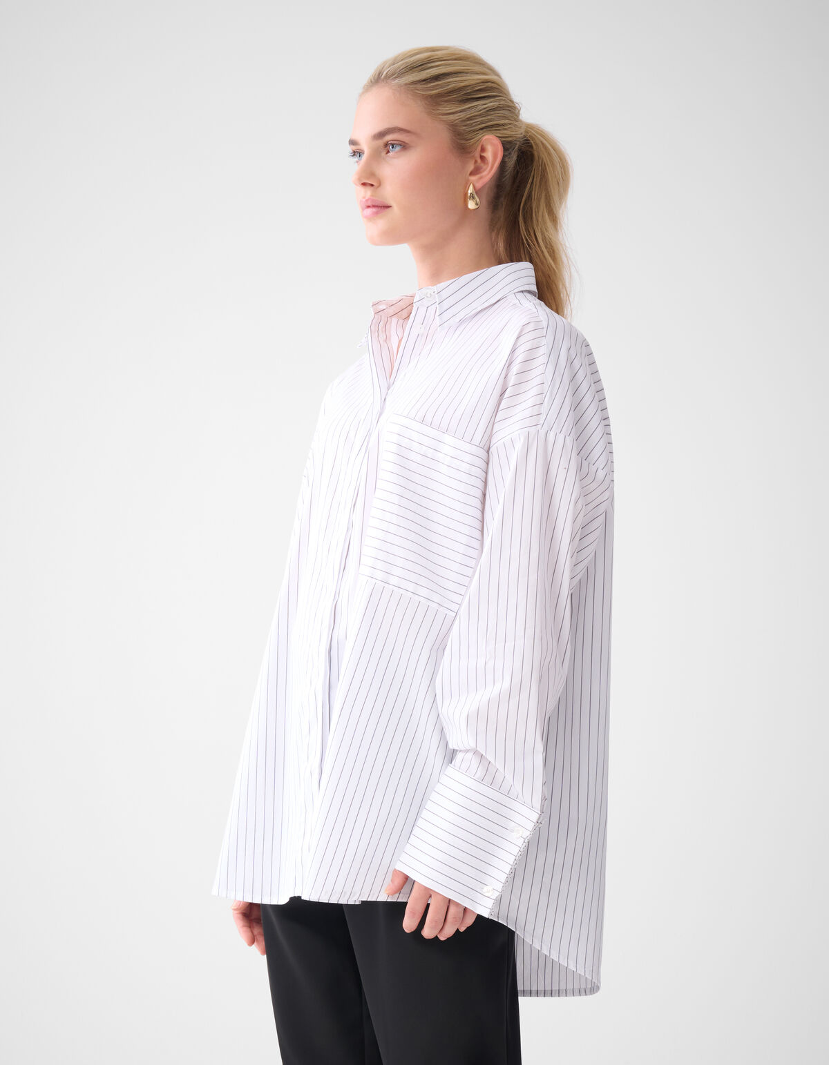 Pinstripe Blouse Wit By Lonneke SHOEBY WOMEN