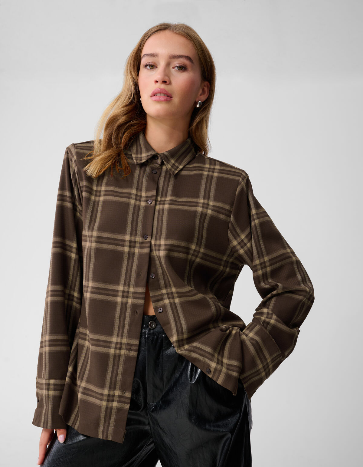 Oversized Ruiten Blouse Bruin By Monica SHOEBY WOMEN