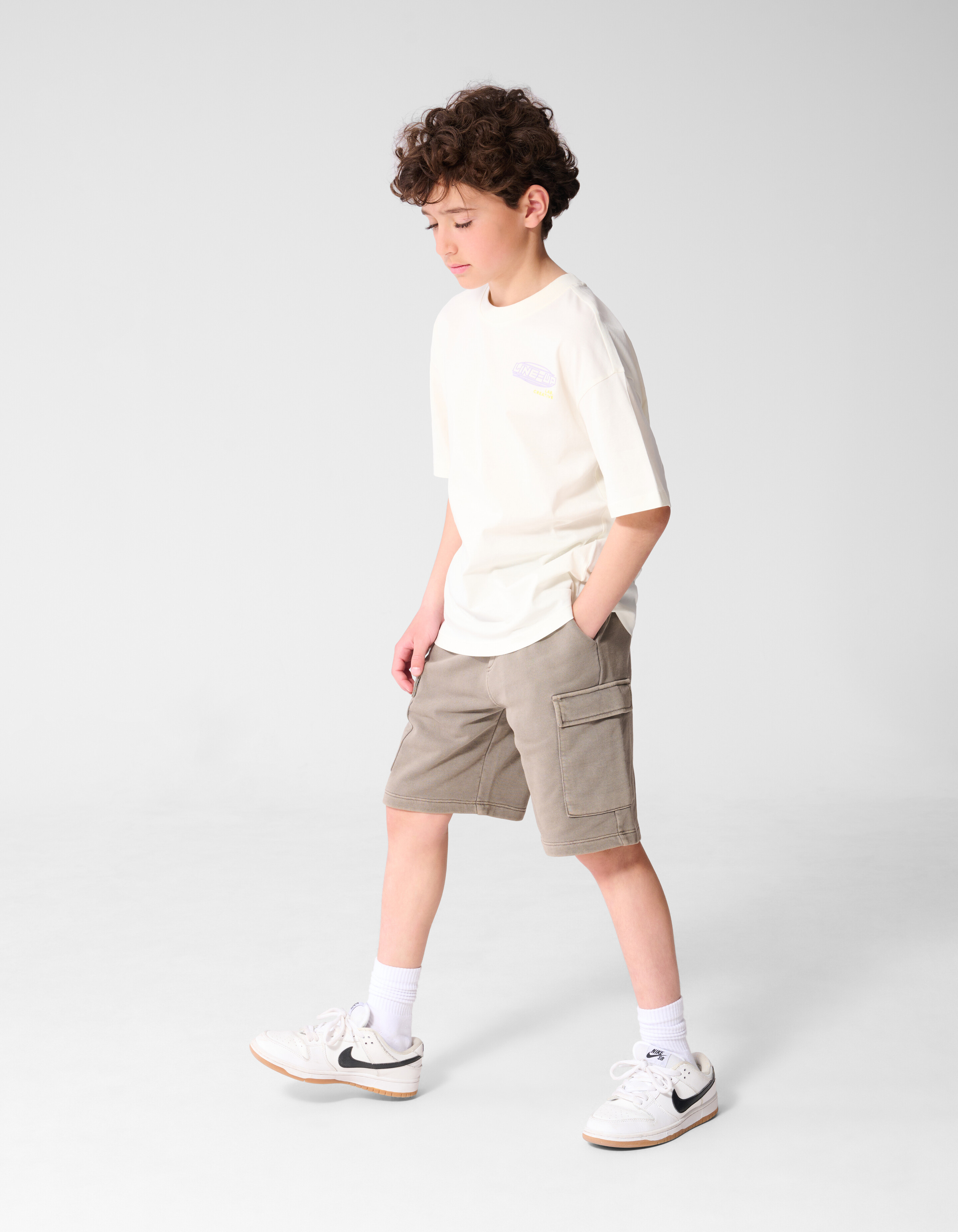 Line Up Artwork T-shirt Gebroken Wit SHOEBY BOYS