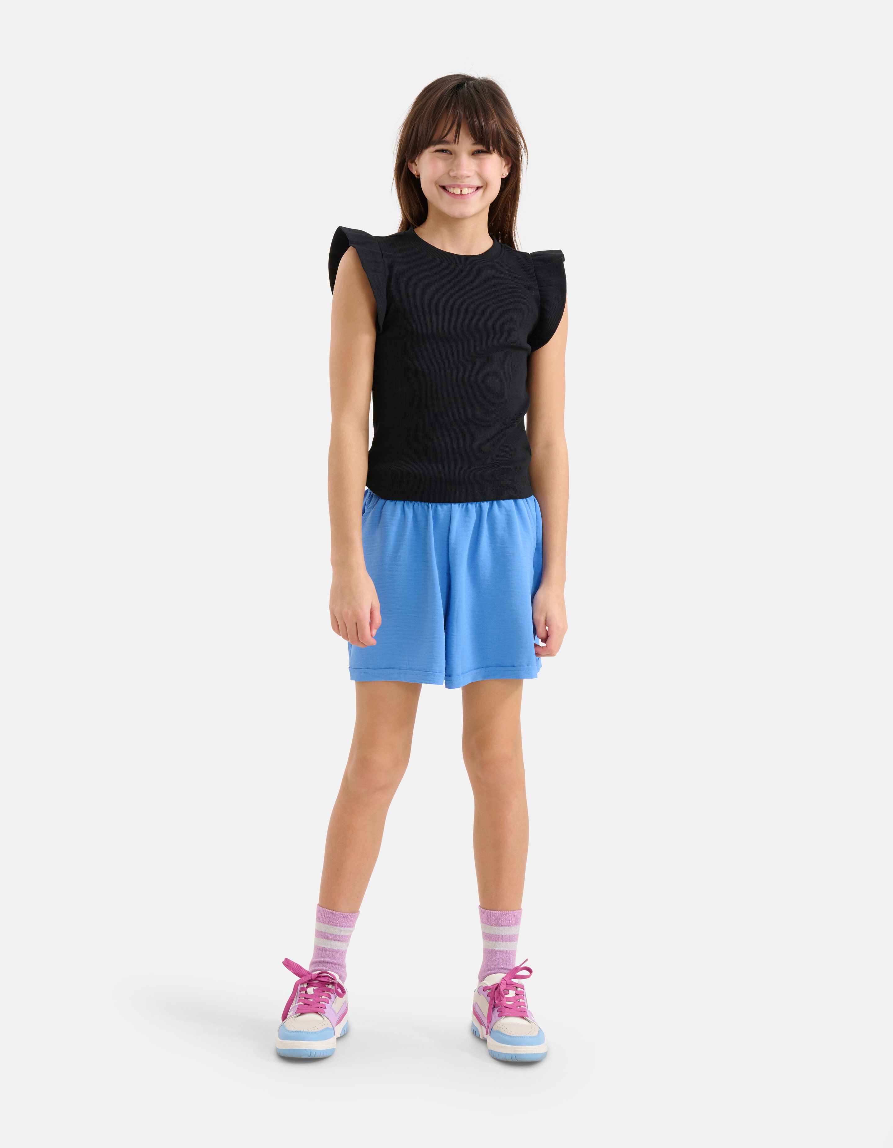 Ruffle Rib Top Zwart SHOEBY GIRLS