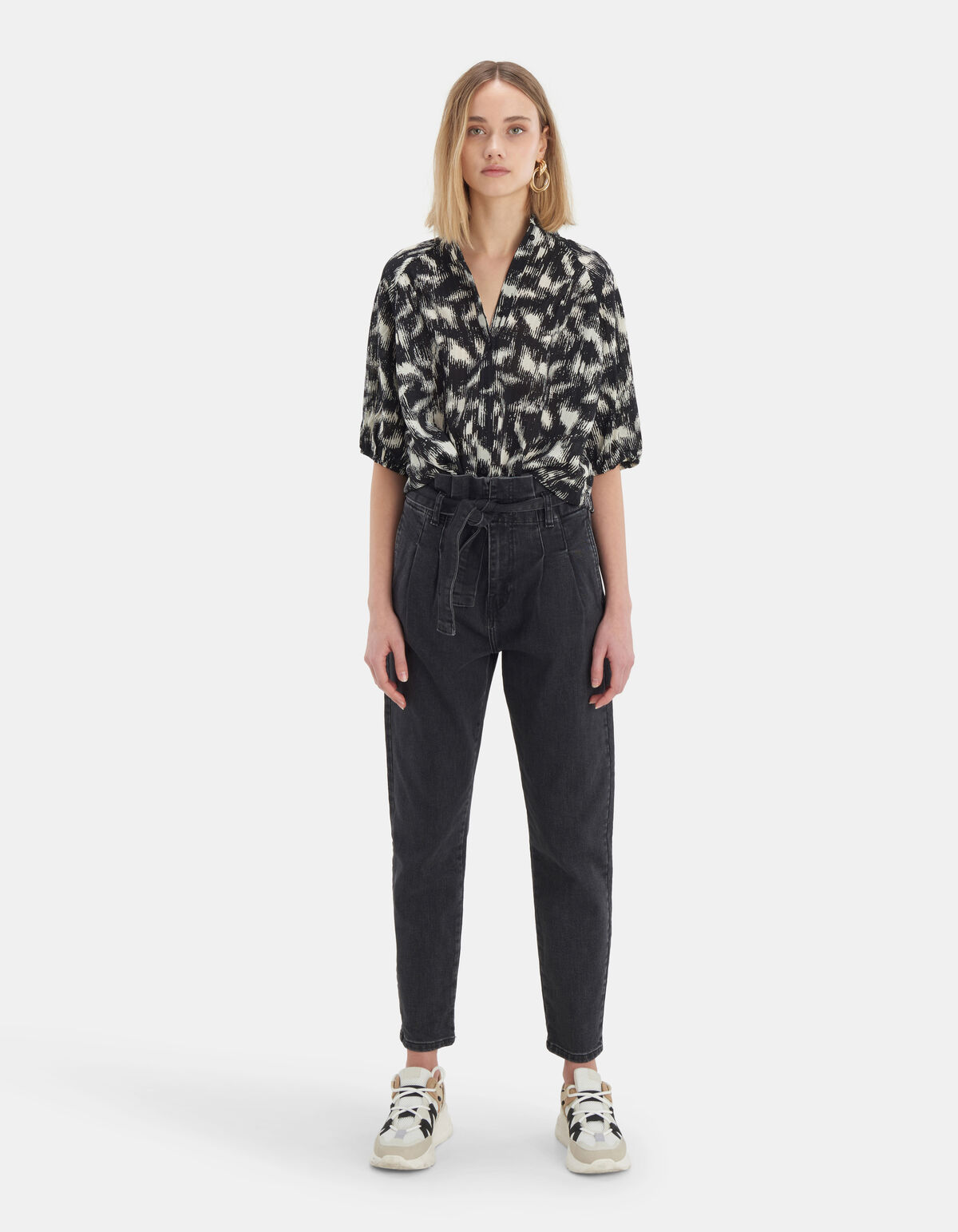 Short puff blouse EKSEPT
