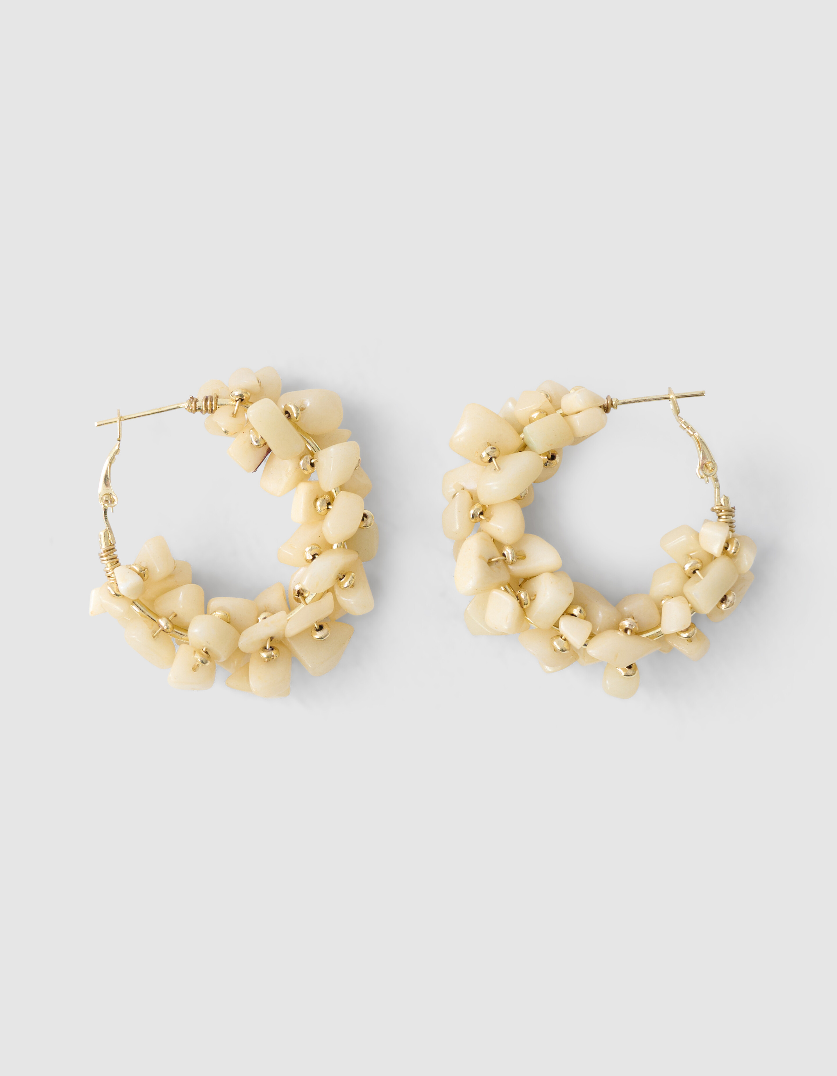 Beaded Hoop Oorbellen Zand SHOEBY ACCESSOIRES
