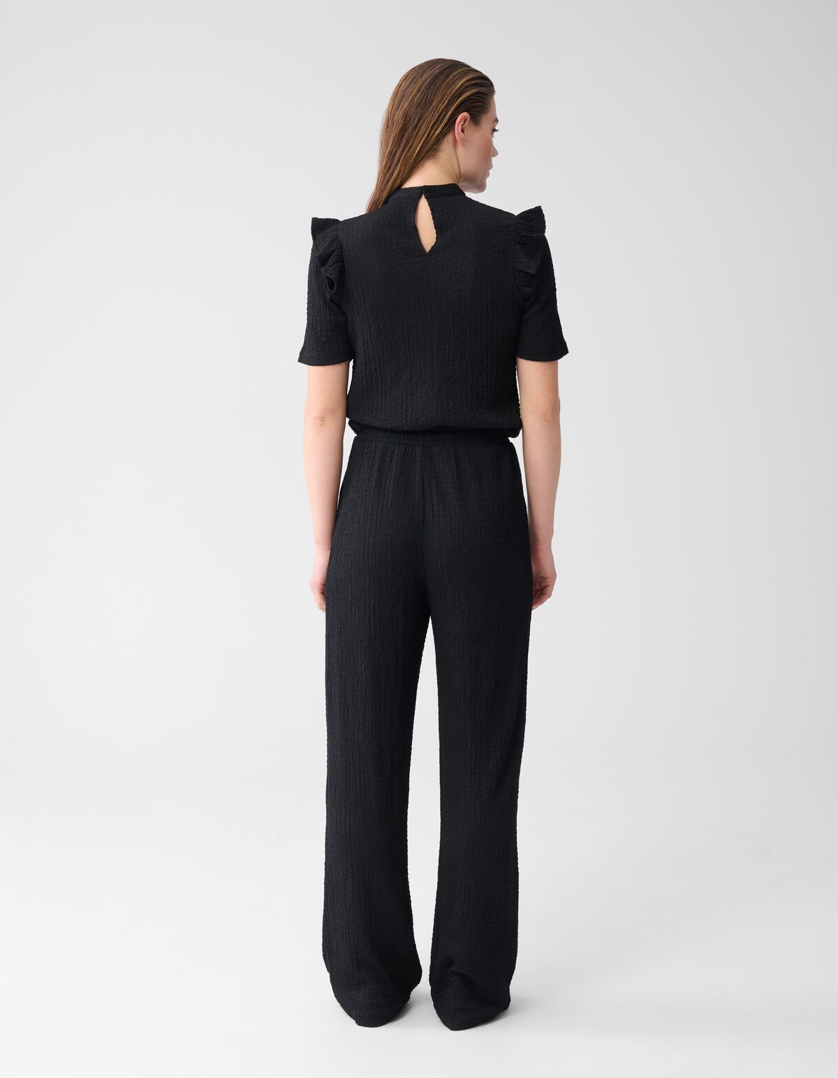 Crinkle Ruffle Top Zwart SHOEBY WOMEN