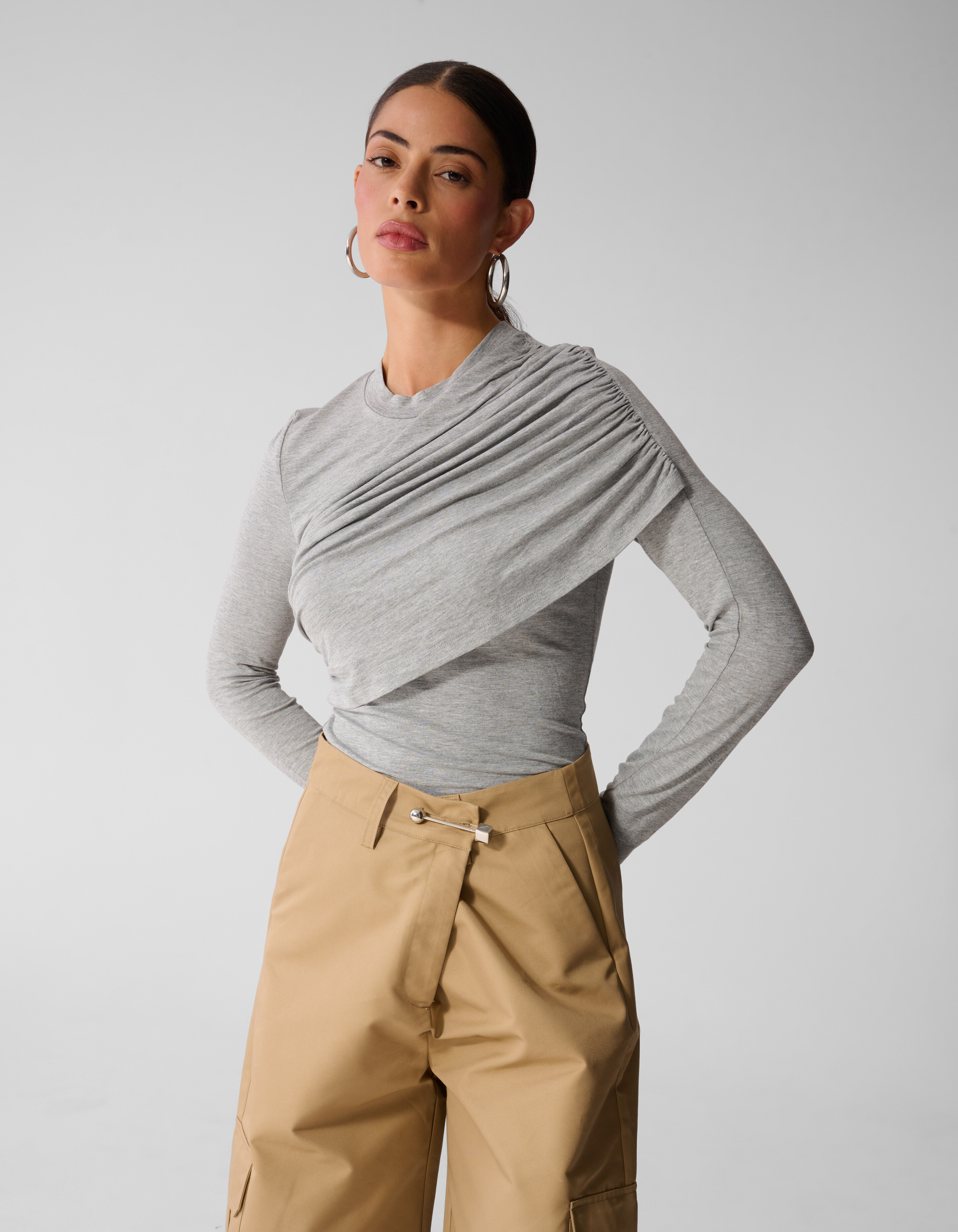 Gedrappeerde Longsleeve Top Grijs By Anna SHOEBY WOMEN