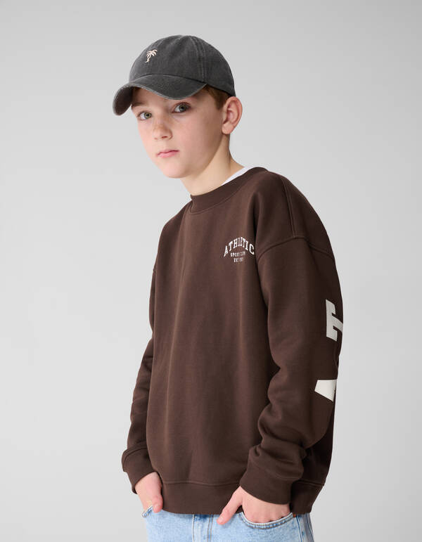 Athletic Artwork Sweater Donkerbruin SHOEBY BOYS