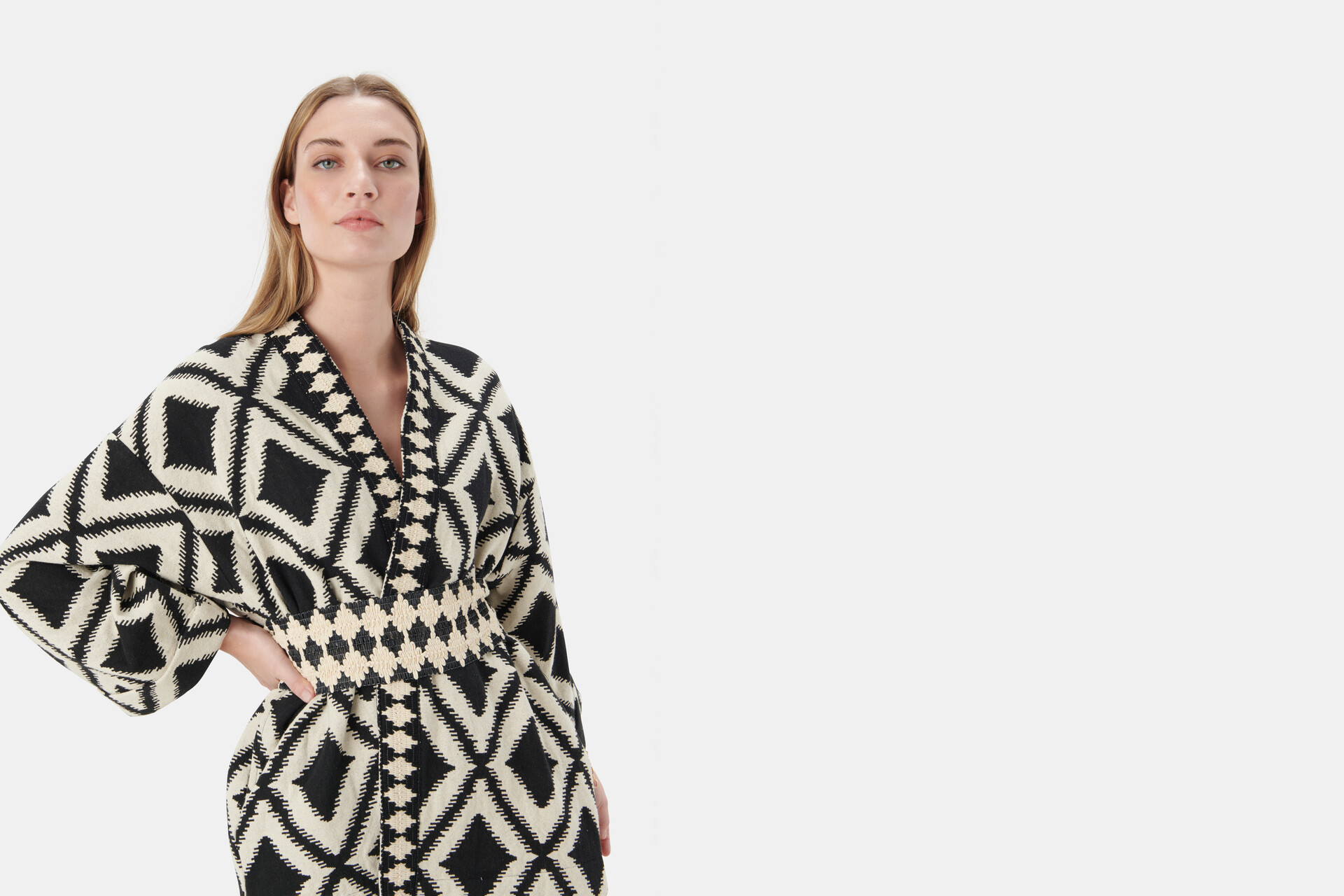 Jacquard Kimono By Mieke EKSEPT