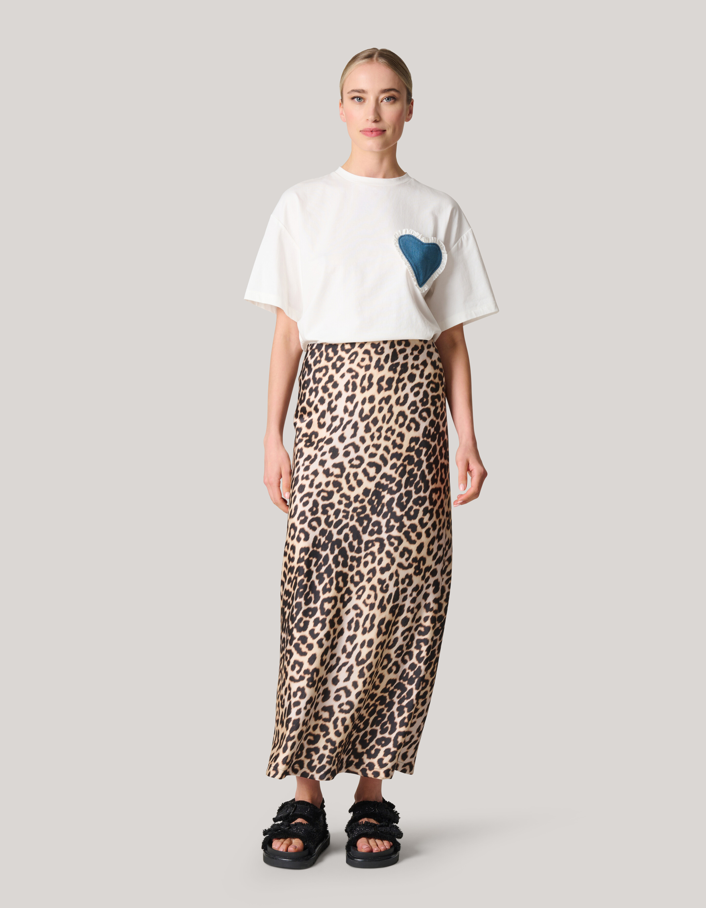 Oversized Denim Patch T-shirt Wit SHOEBY WOMEN