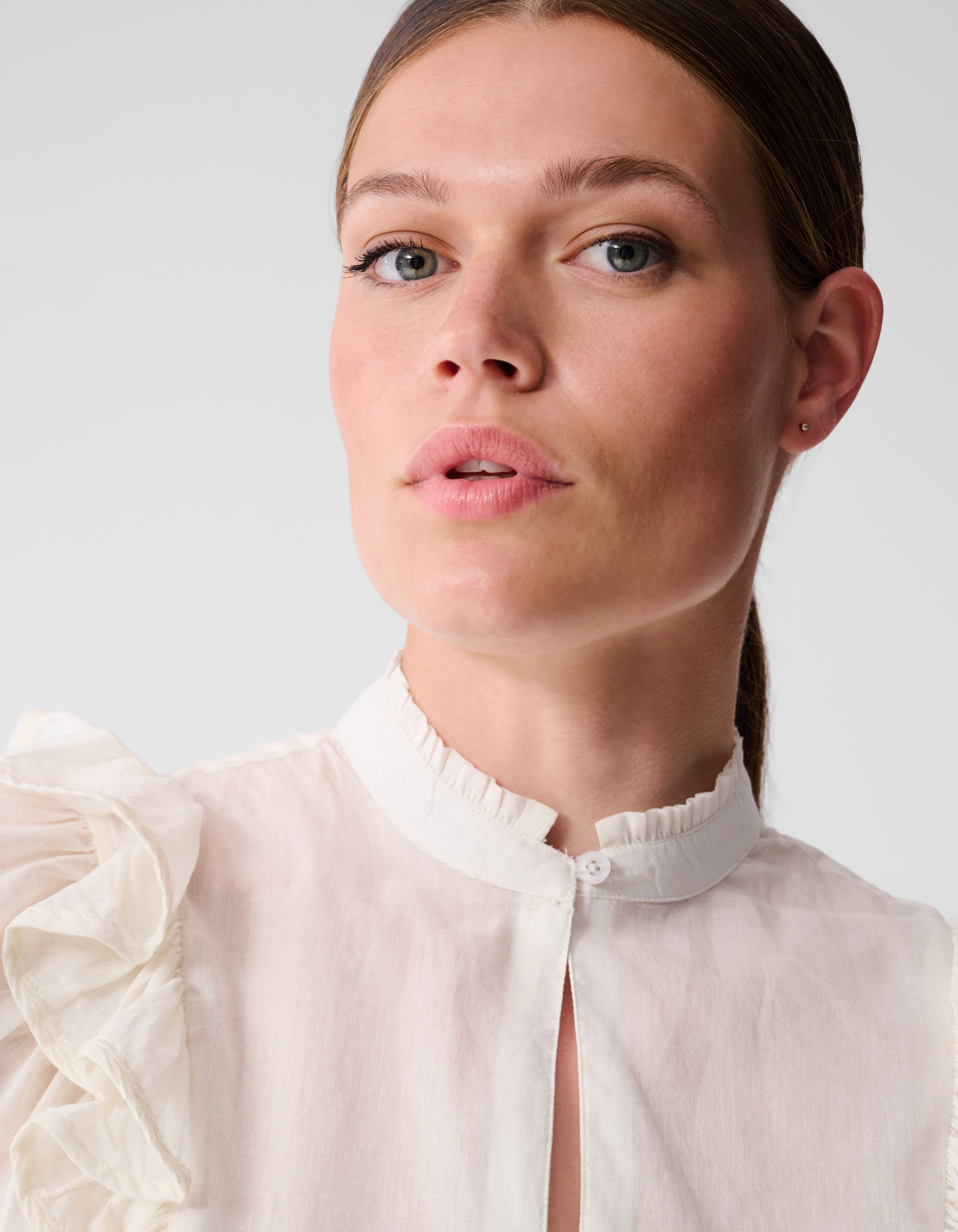 Ruffle Top Wit SHOEBY WOMEN