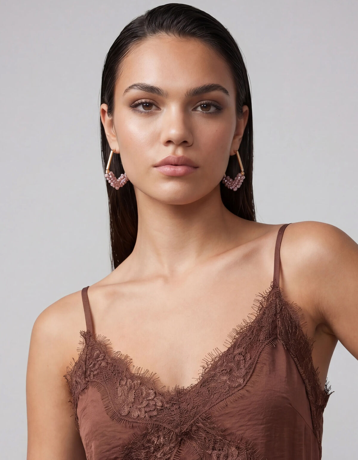 Beaded Hoop Oorbellen Lichtroze SHOEBY ACCESSOIRES