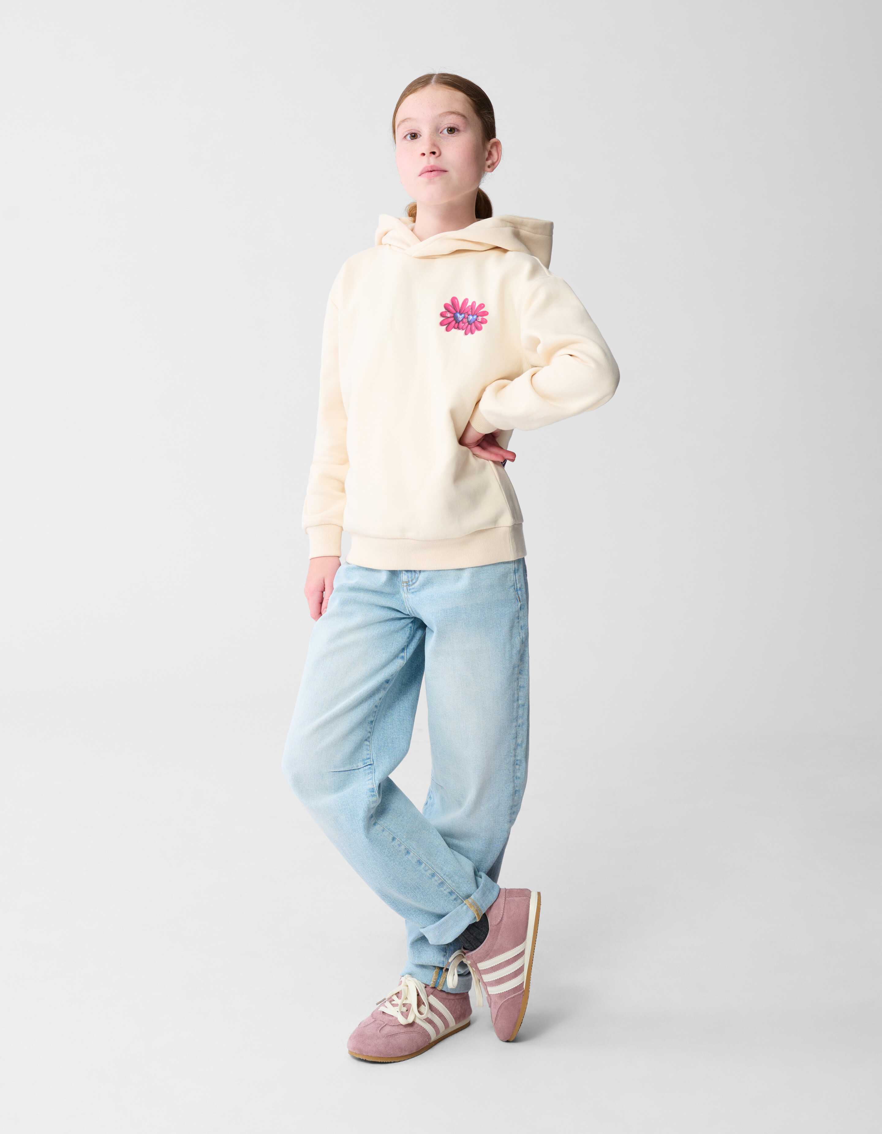 Flower Artwork Hoodie Gebroken Wit SHOEBY GIRLS