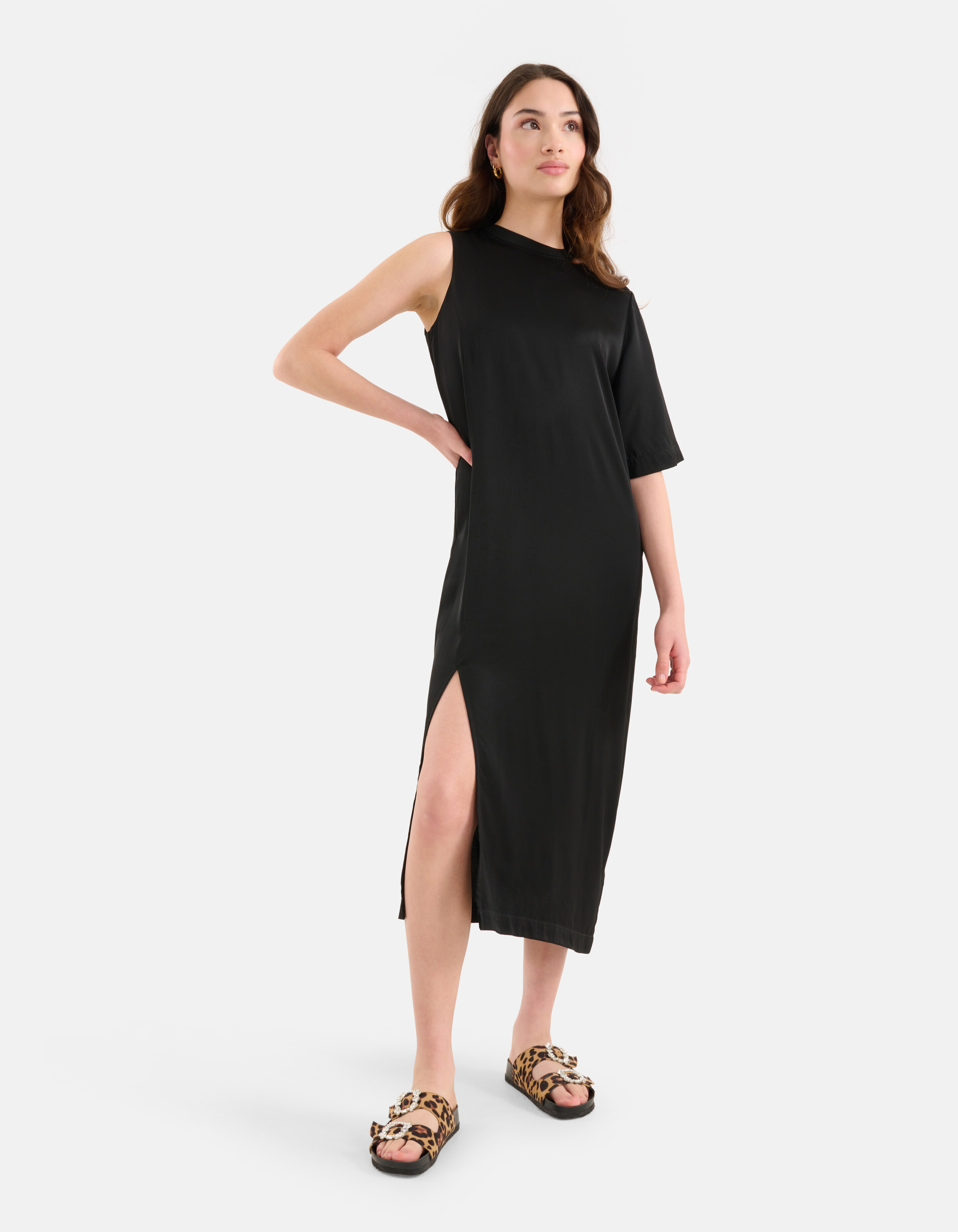 Satijnen T-shirt Jurk Zwart SHOEBY WOMEN