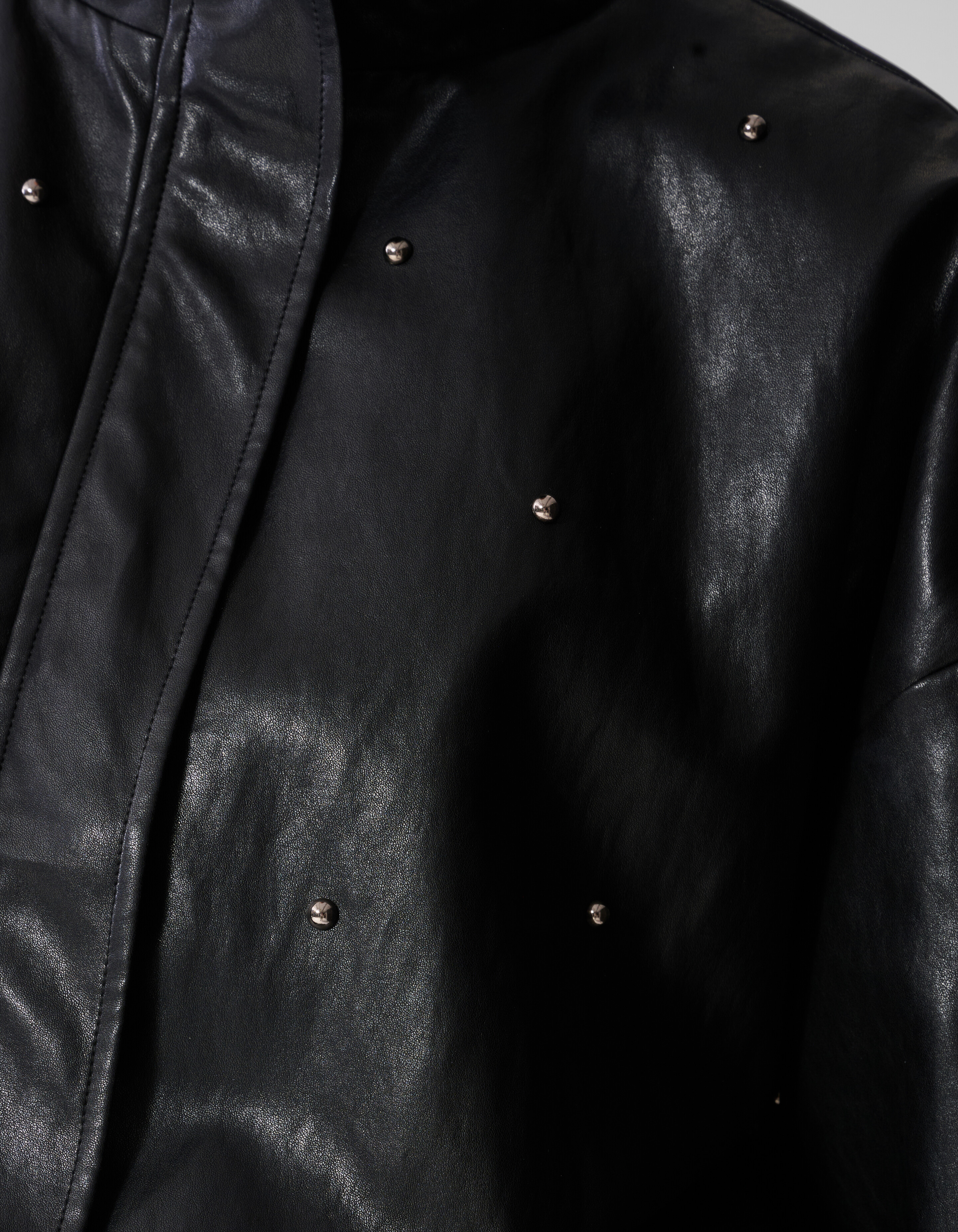 Studded Vegan Leren Bomber Jack Zwart By Mieke SHOEBY WOMEN