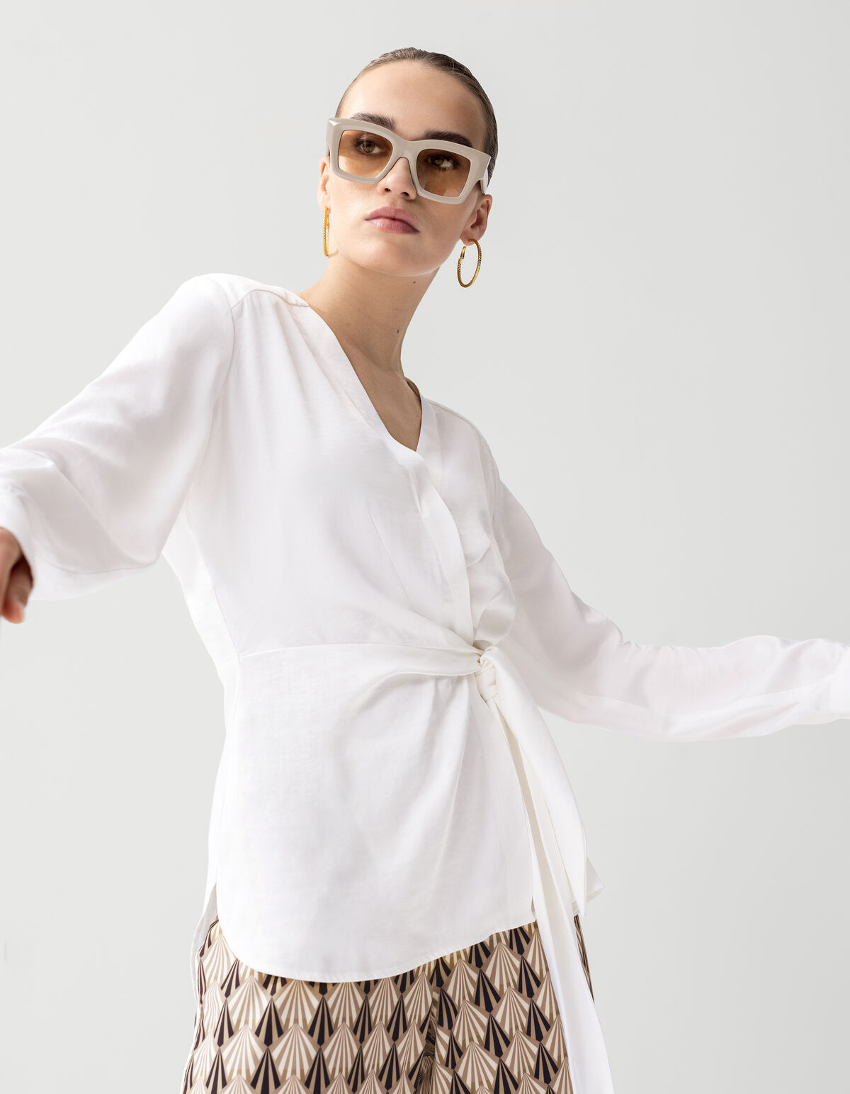 Satijnen Wrap Blouse Gebroken Wit By Mieke SHOEBY WOMEN